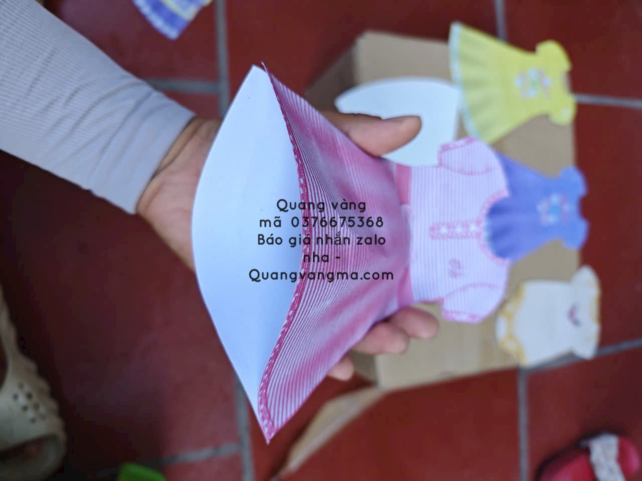Bé trai bé gái không tuổi