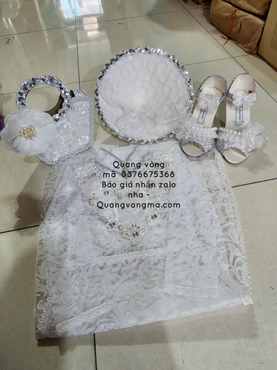 Bộ cô đủ màu : nón áo túi trang sức