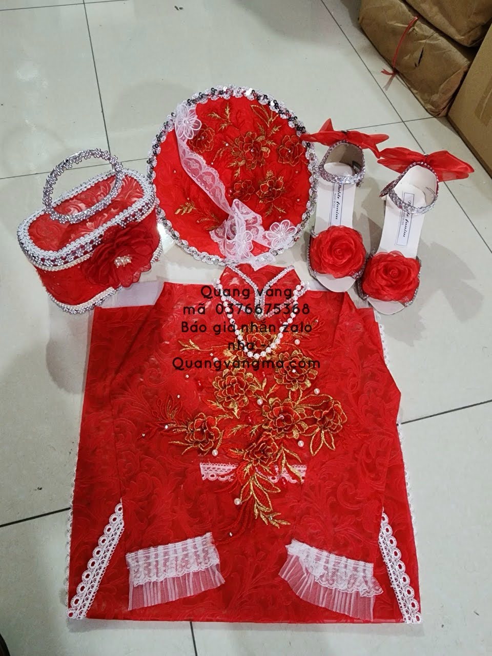 Bộ cô đủ màu : nón áo túi trang sức
