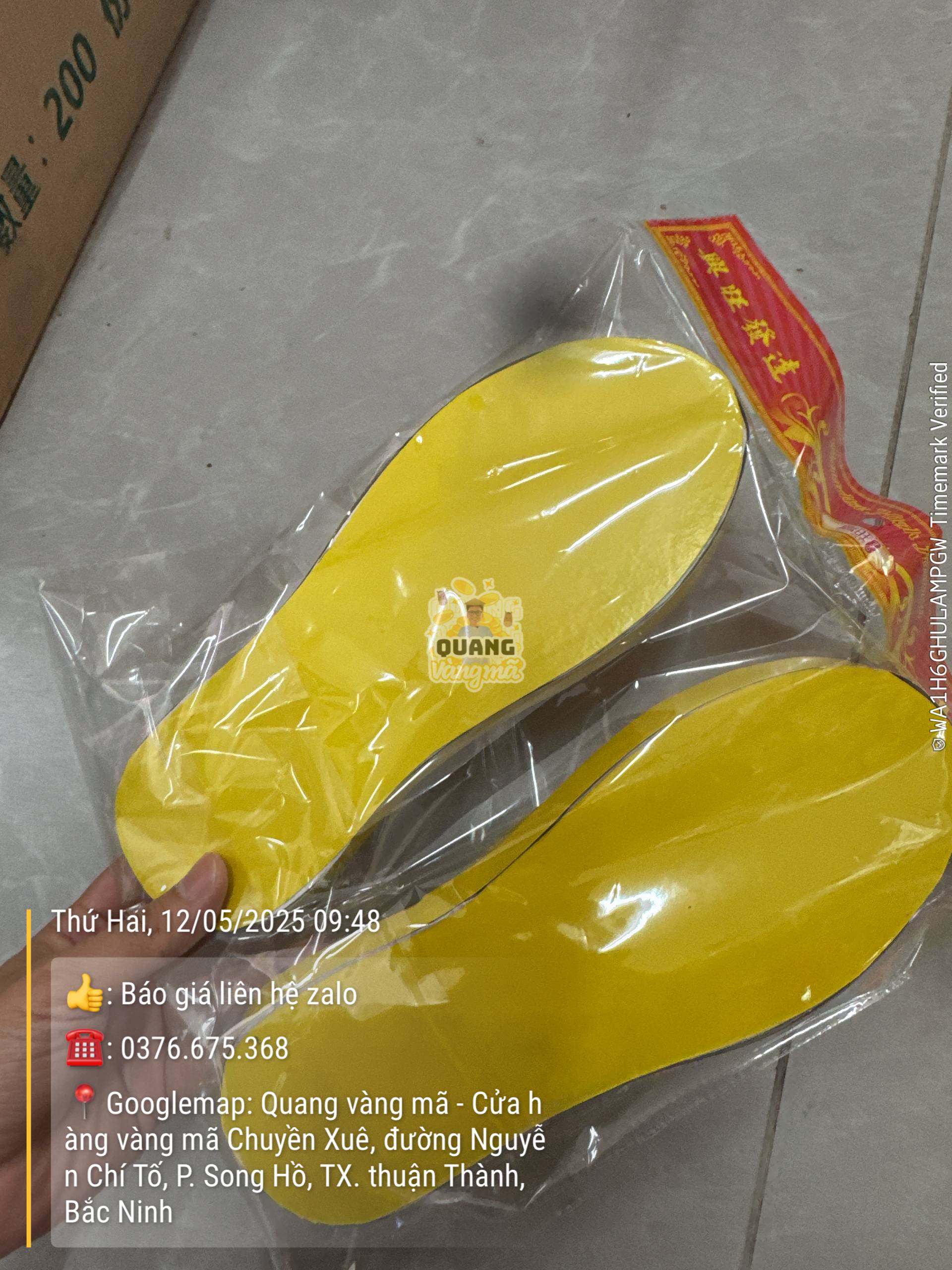 Dép xục vàng