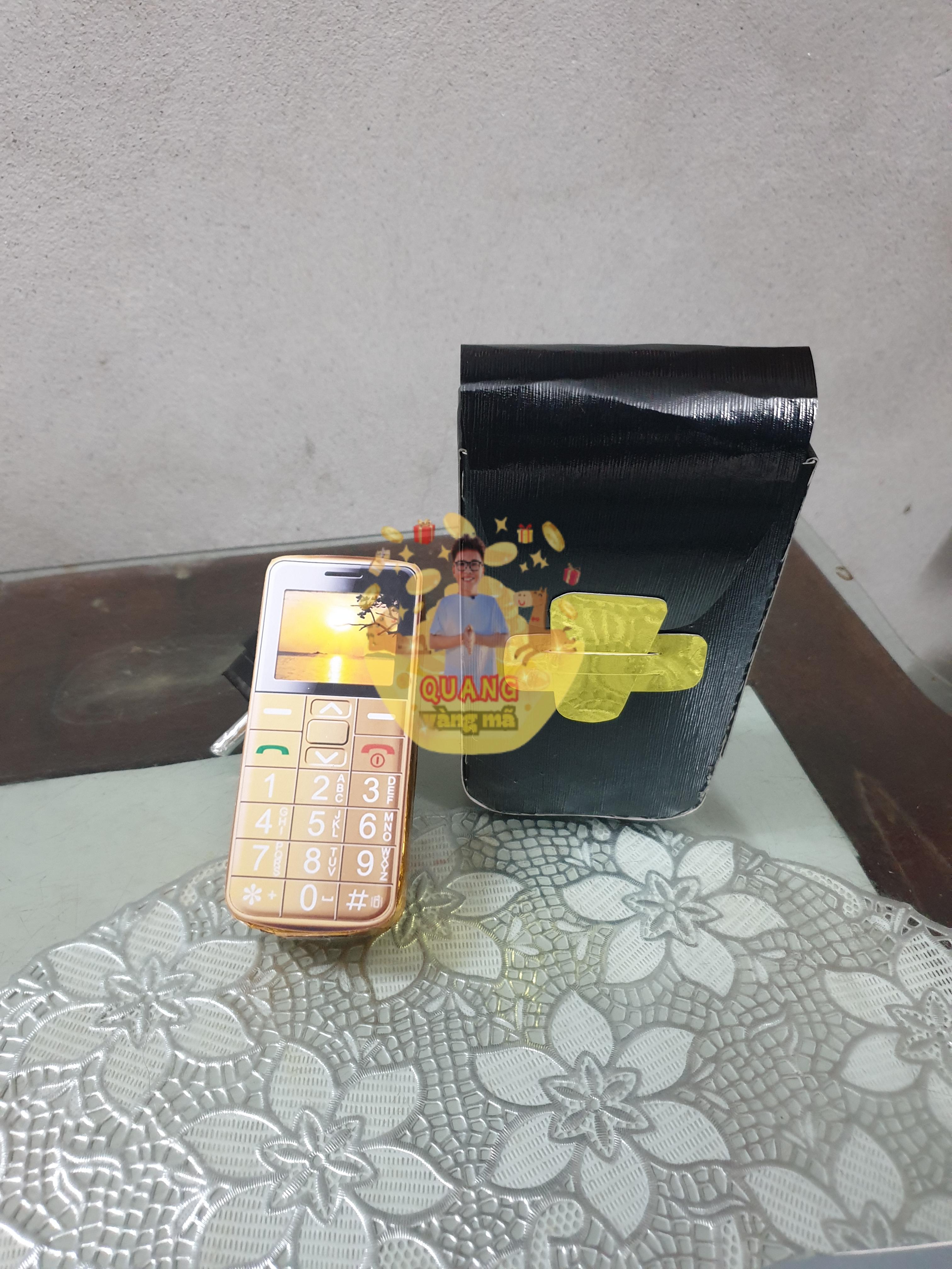 Điện thoại cho cac cụ và túi đựng