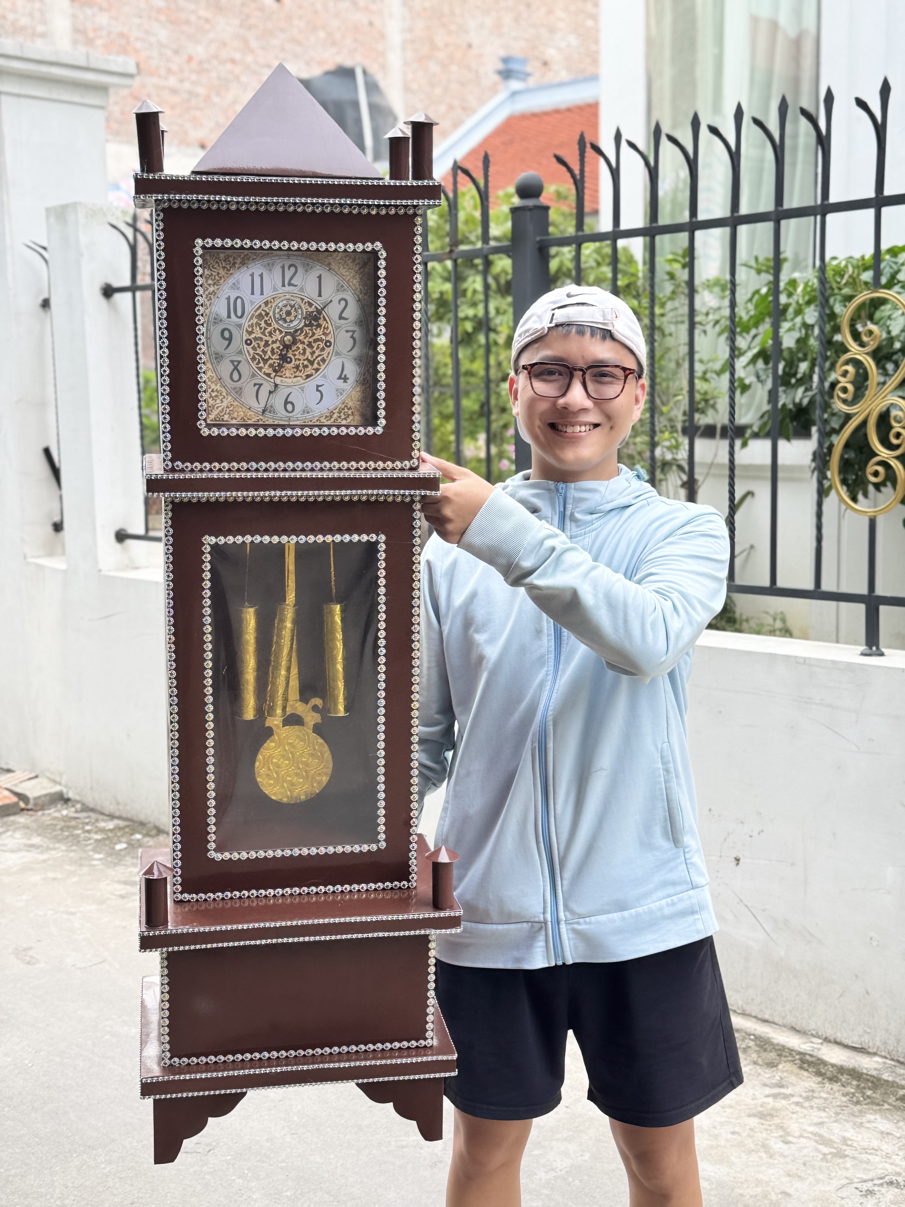 Đồng hồ cây gỗ