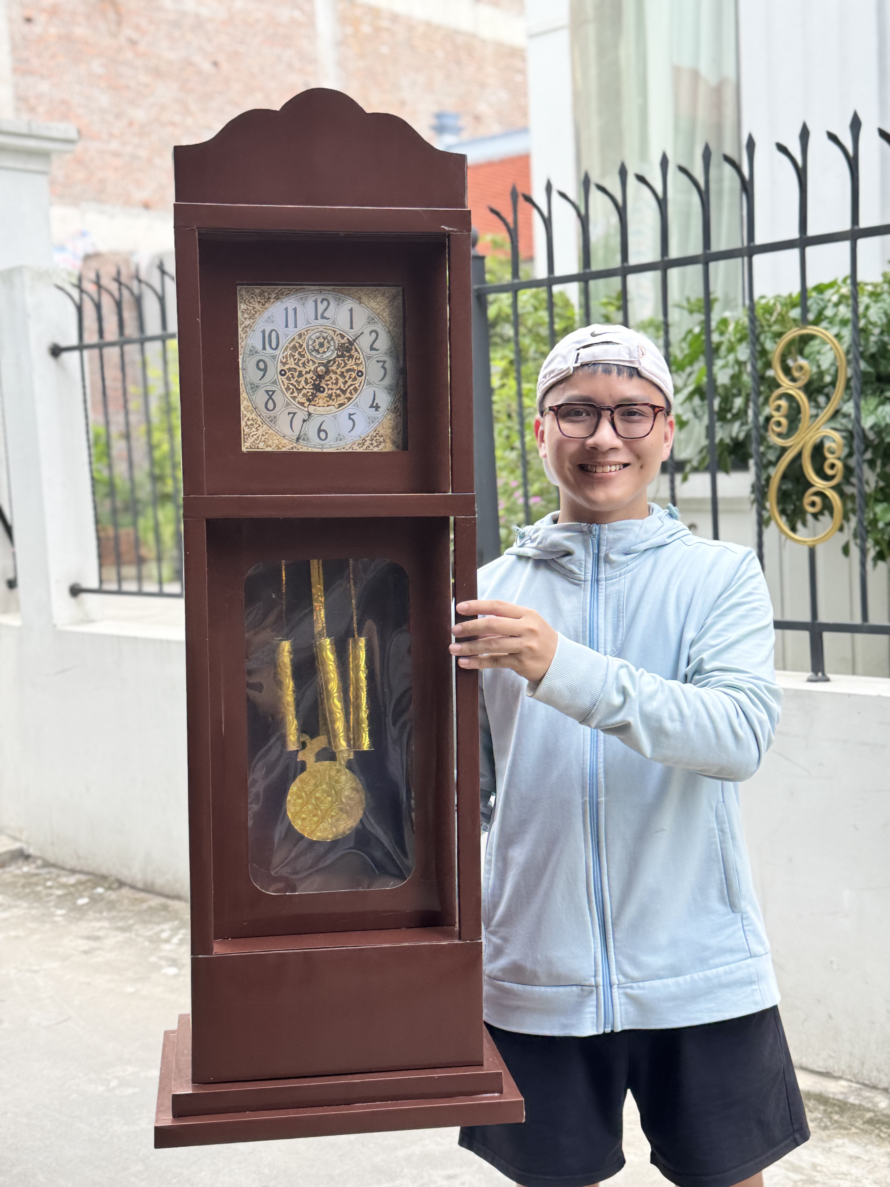 Đồng hồ quả lắc gỗ