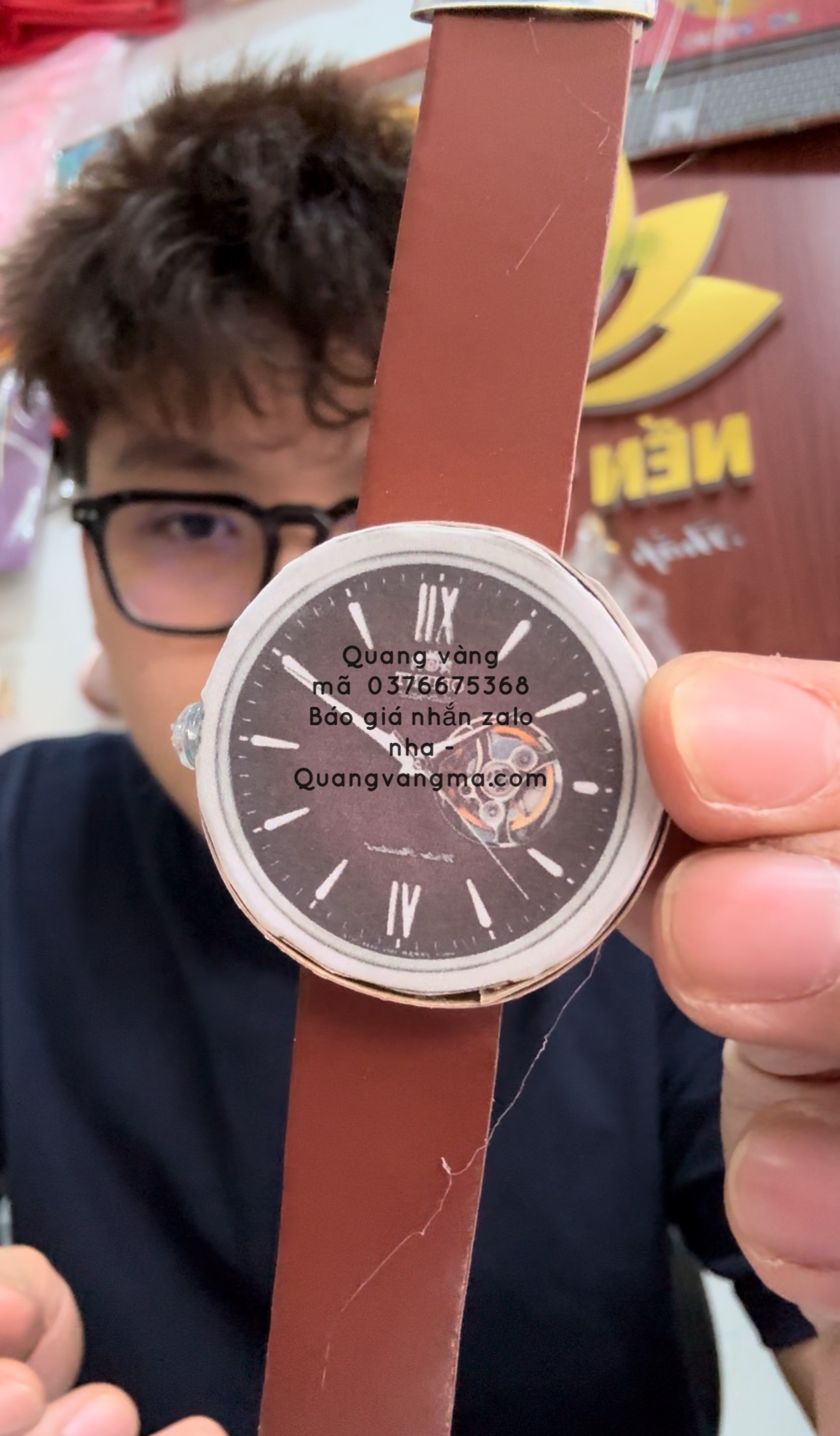 Đồng hồ thiết kế riêng