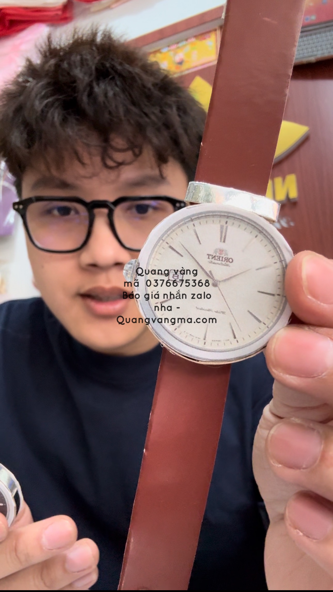 Đồng hồ thiết kế riêng