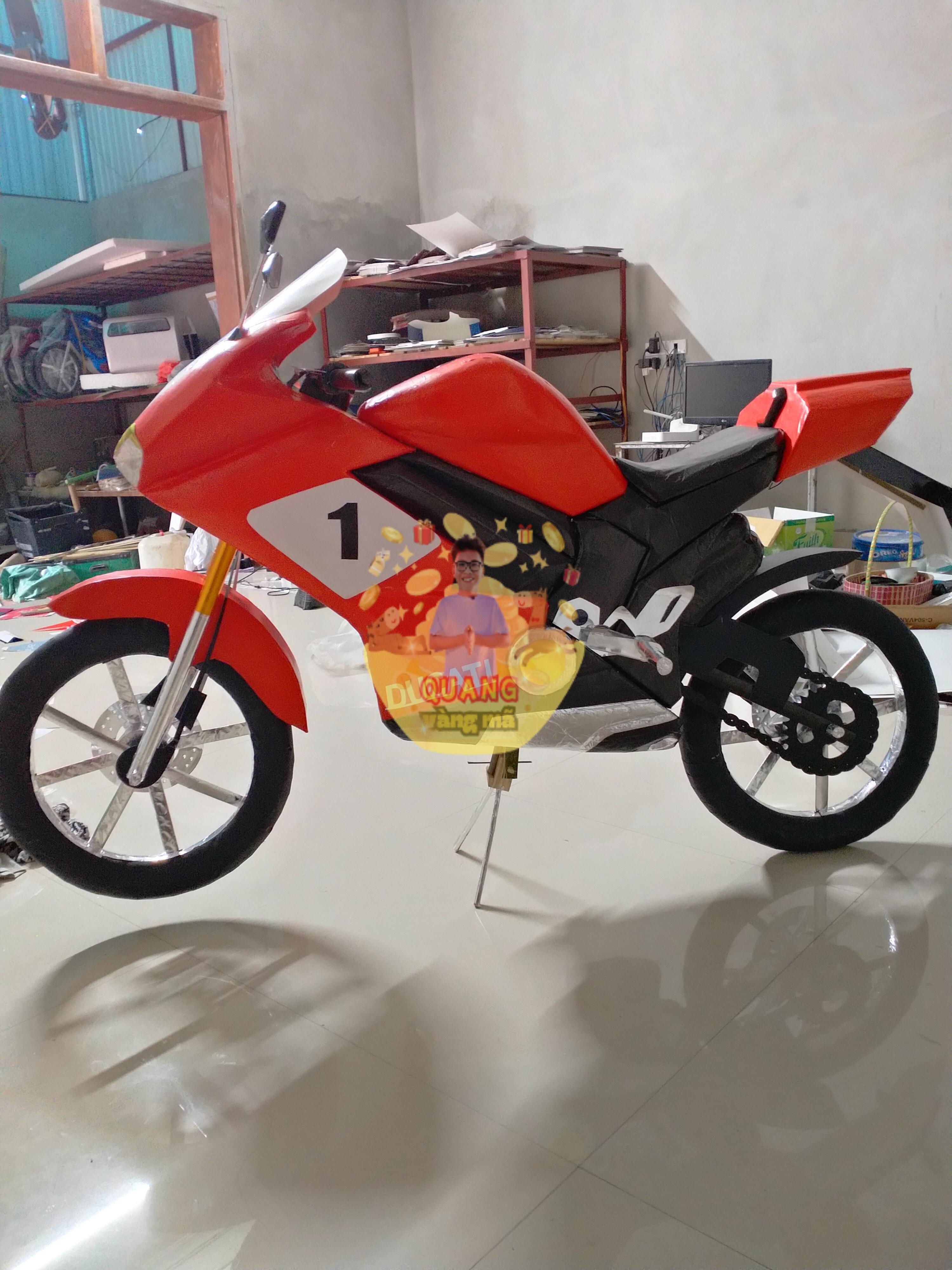 Ducati 1 màu đỏ mới
