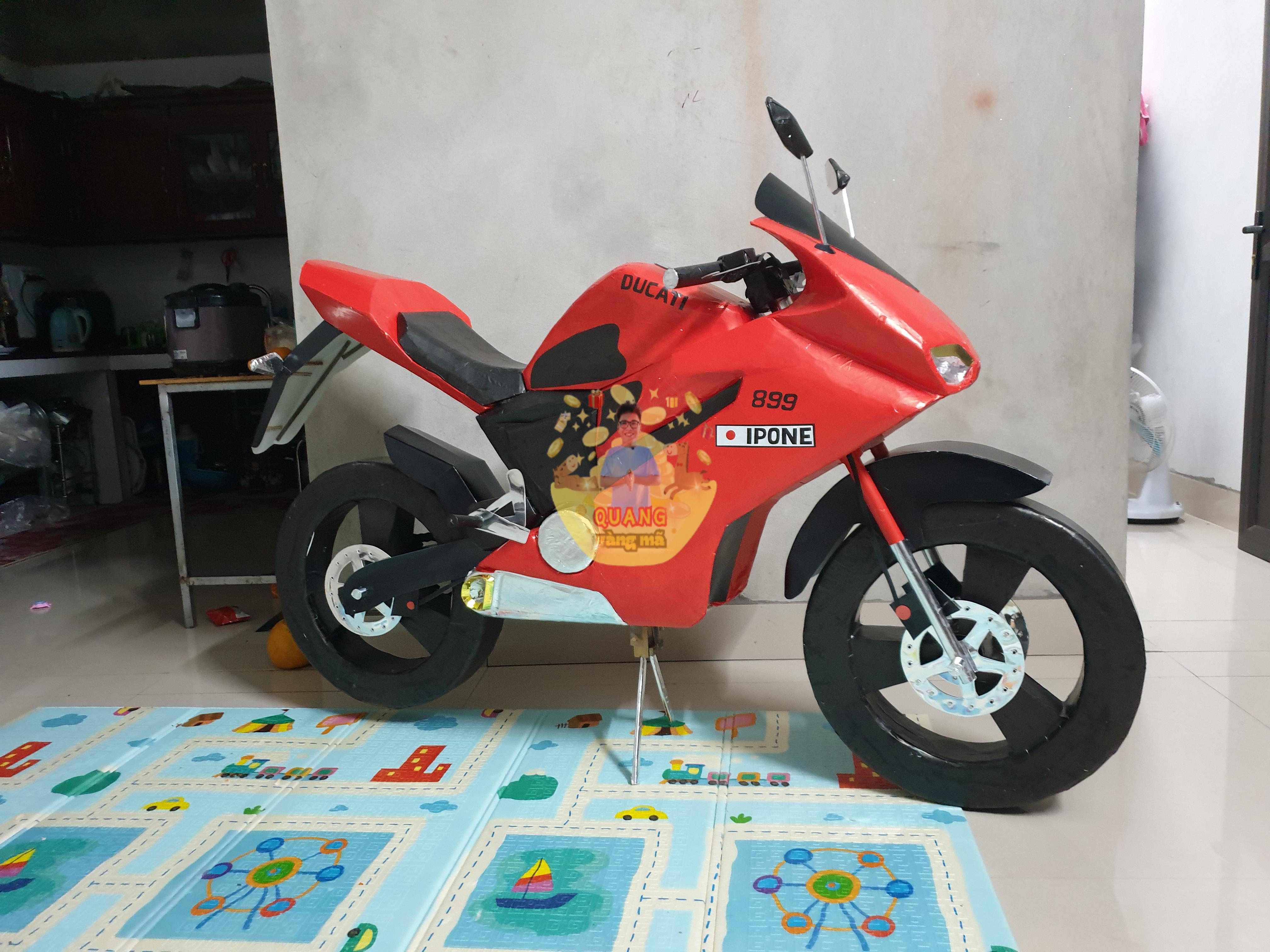 Ducati 899