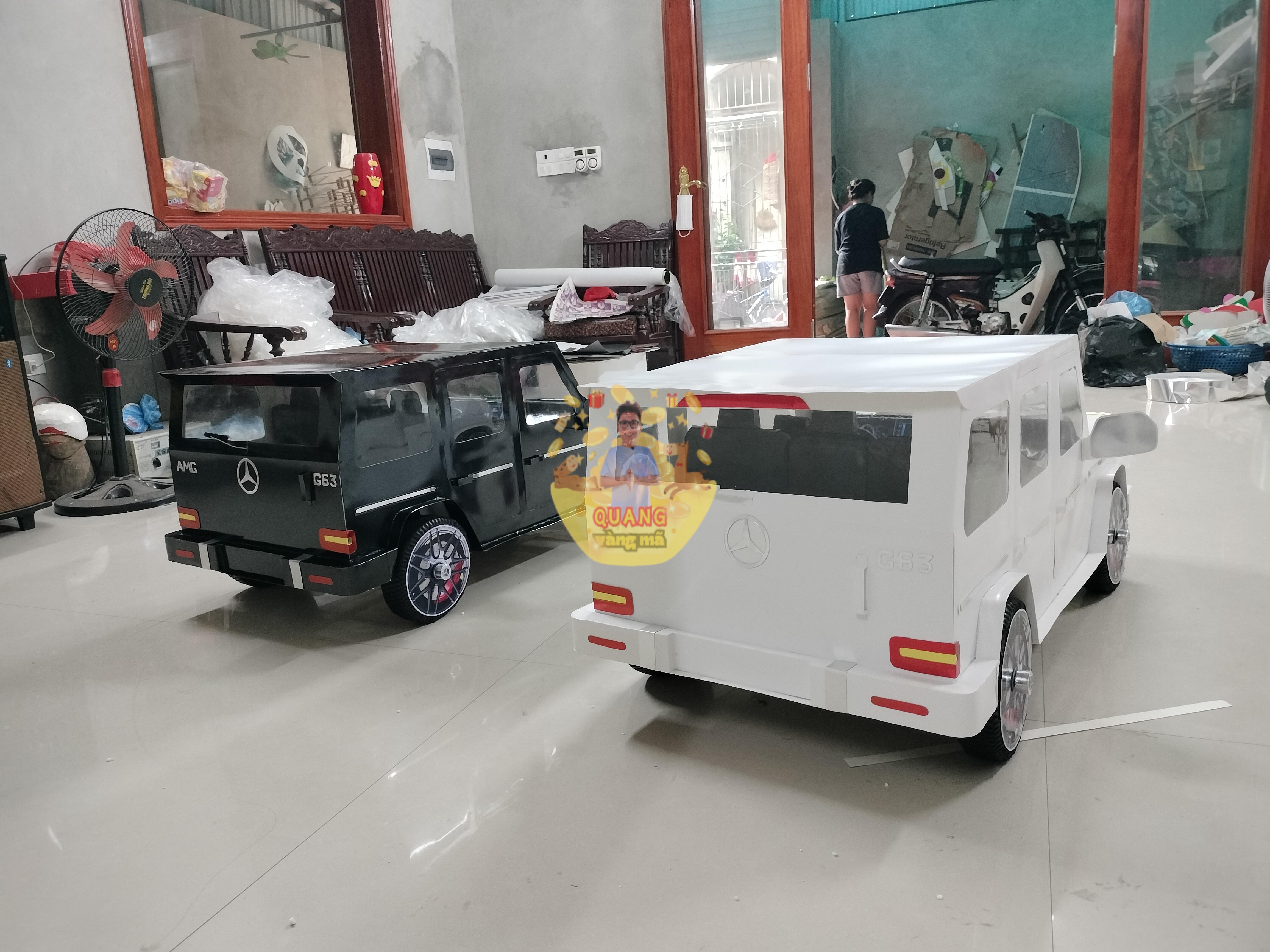 G63 trắng đen