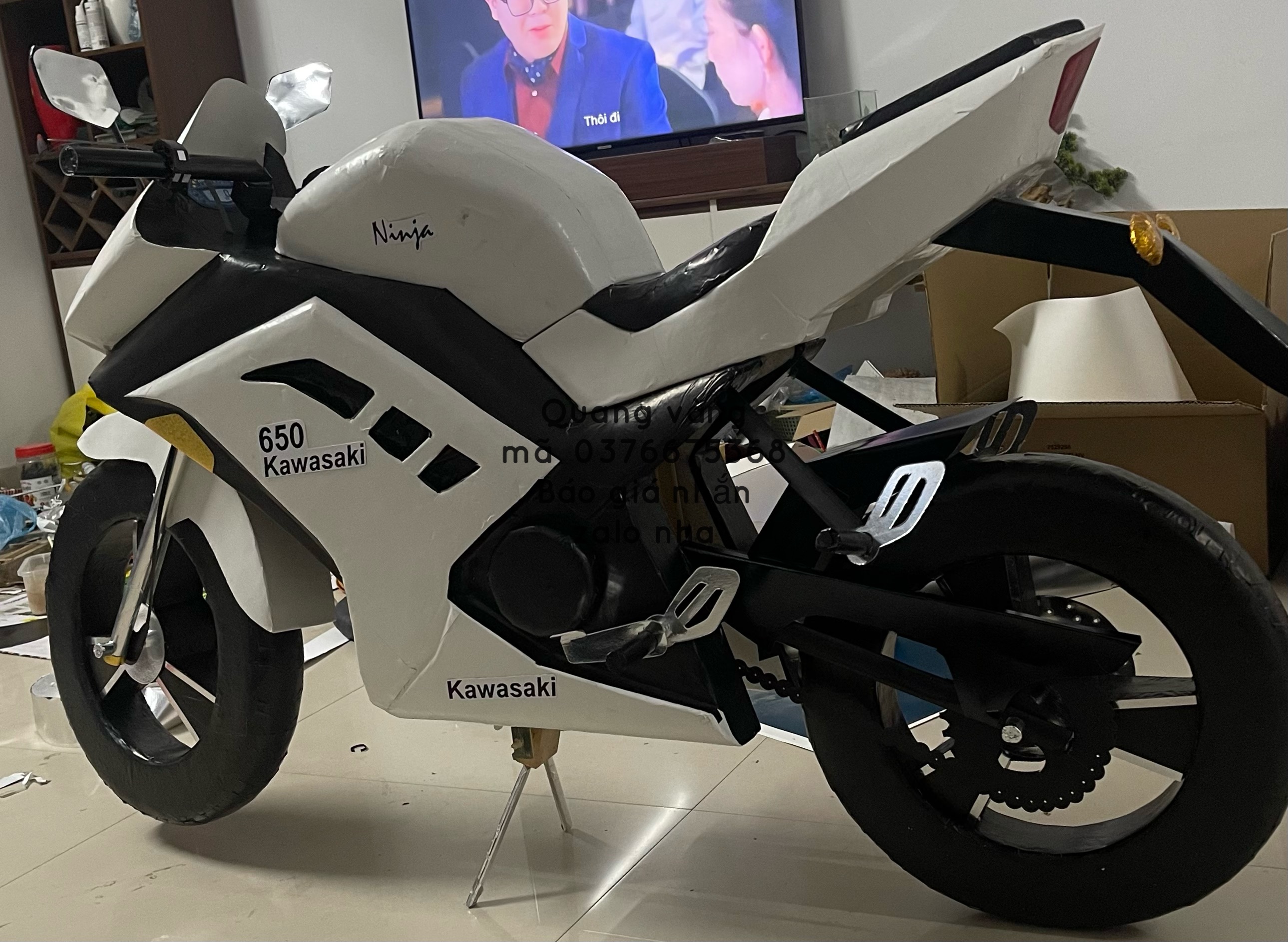 Kawasaki 650 trắng