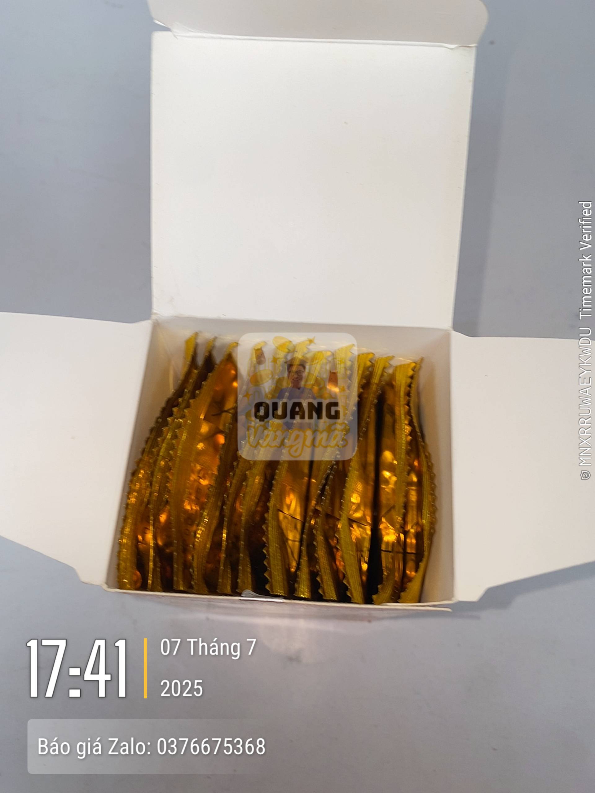 Khăn lau bàn thờ