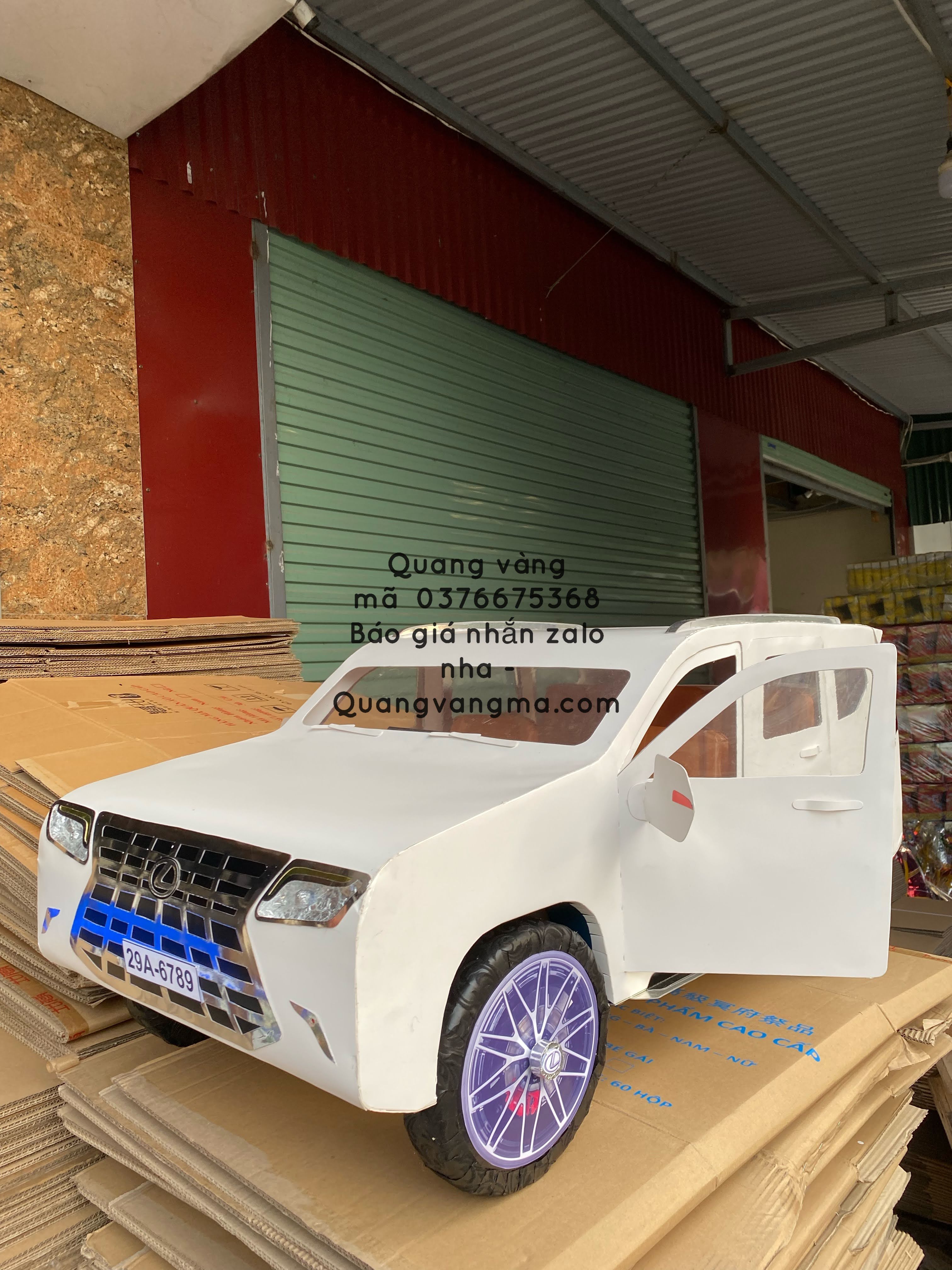 LX570 TRẮNG NỘI THẤT NÂU