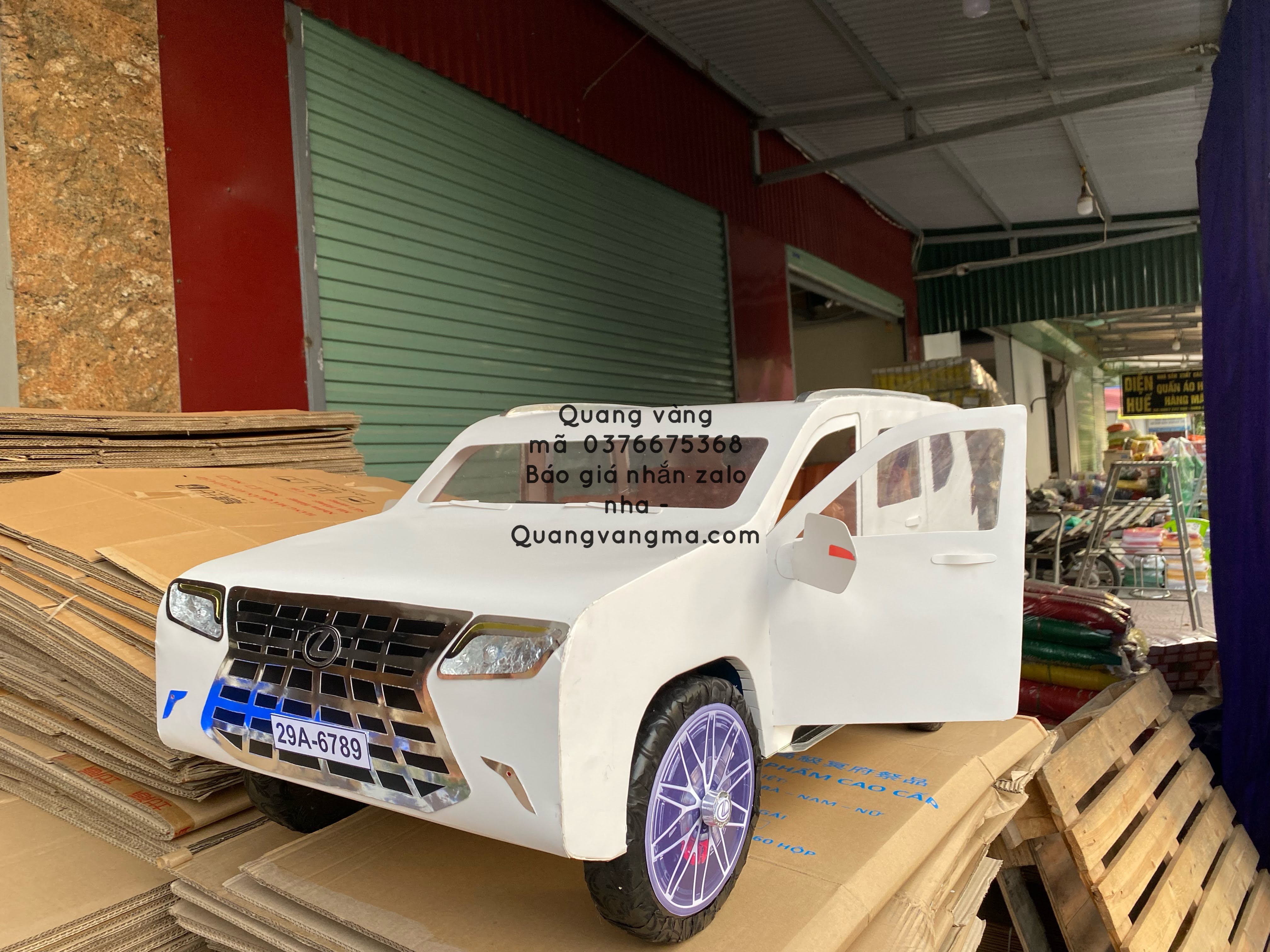 LX570 TRẮNG NỘI THẤT NÂU