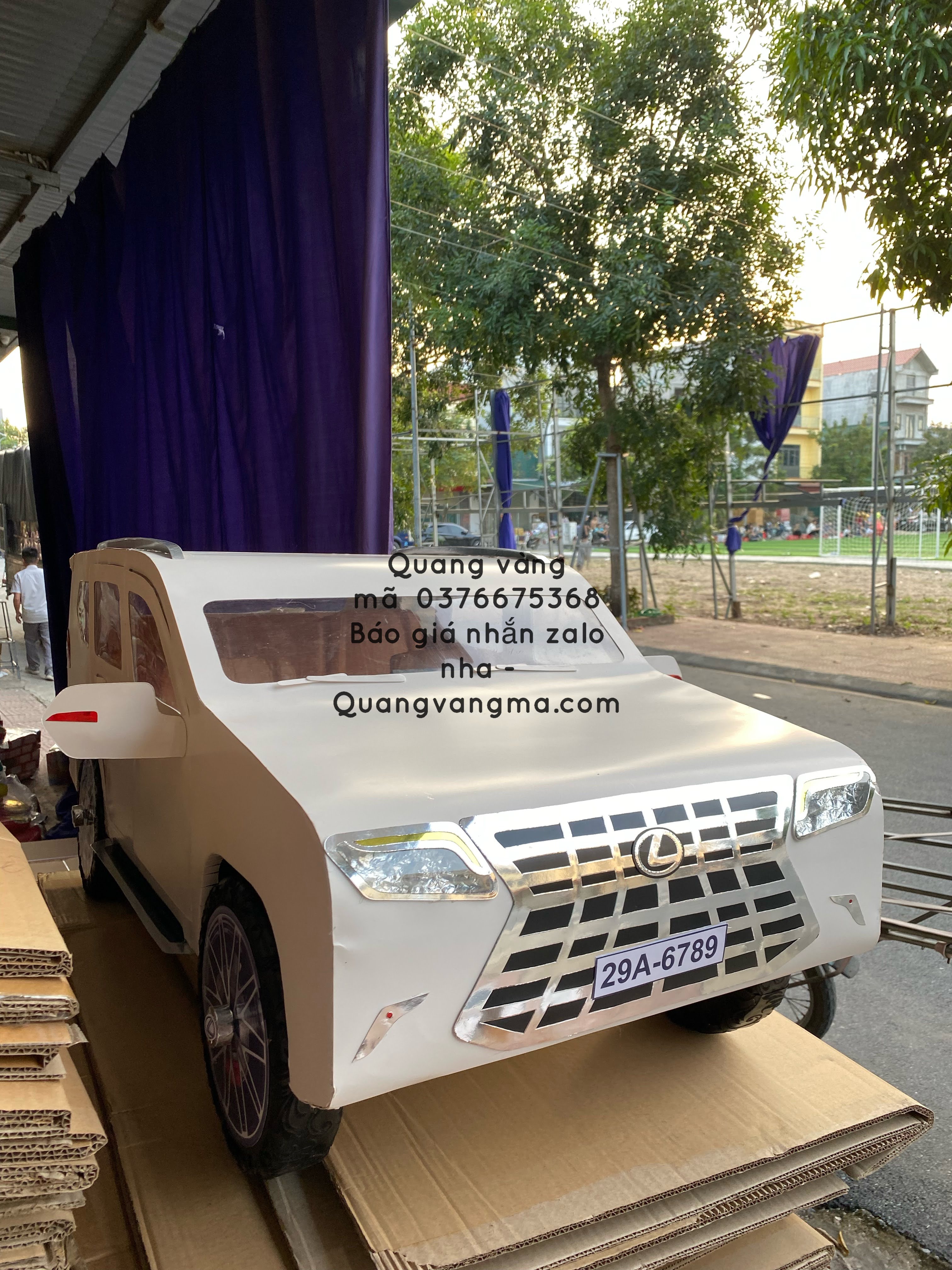 LX570 TRẮNG NỘI THẤT NÂU