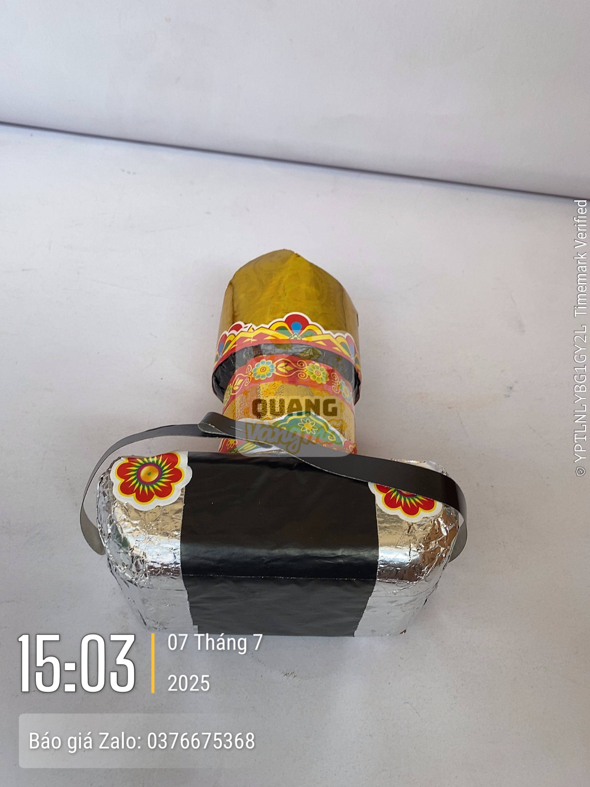 Máy ảnh.