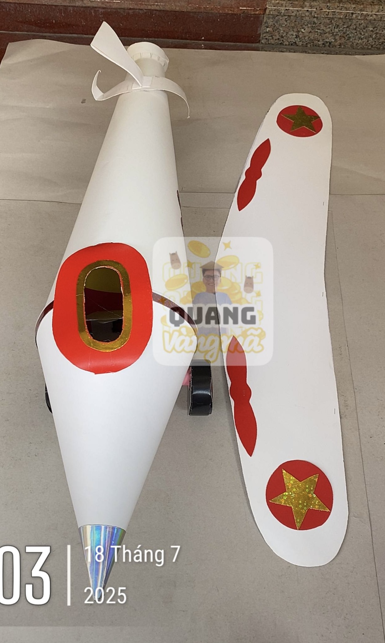 Máy bay thường