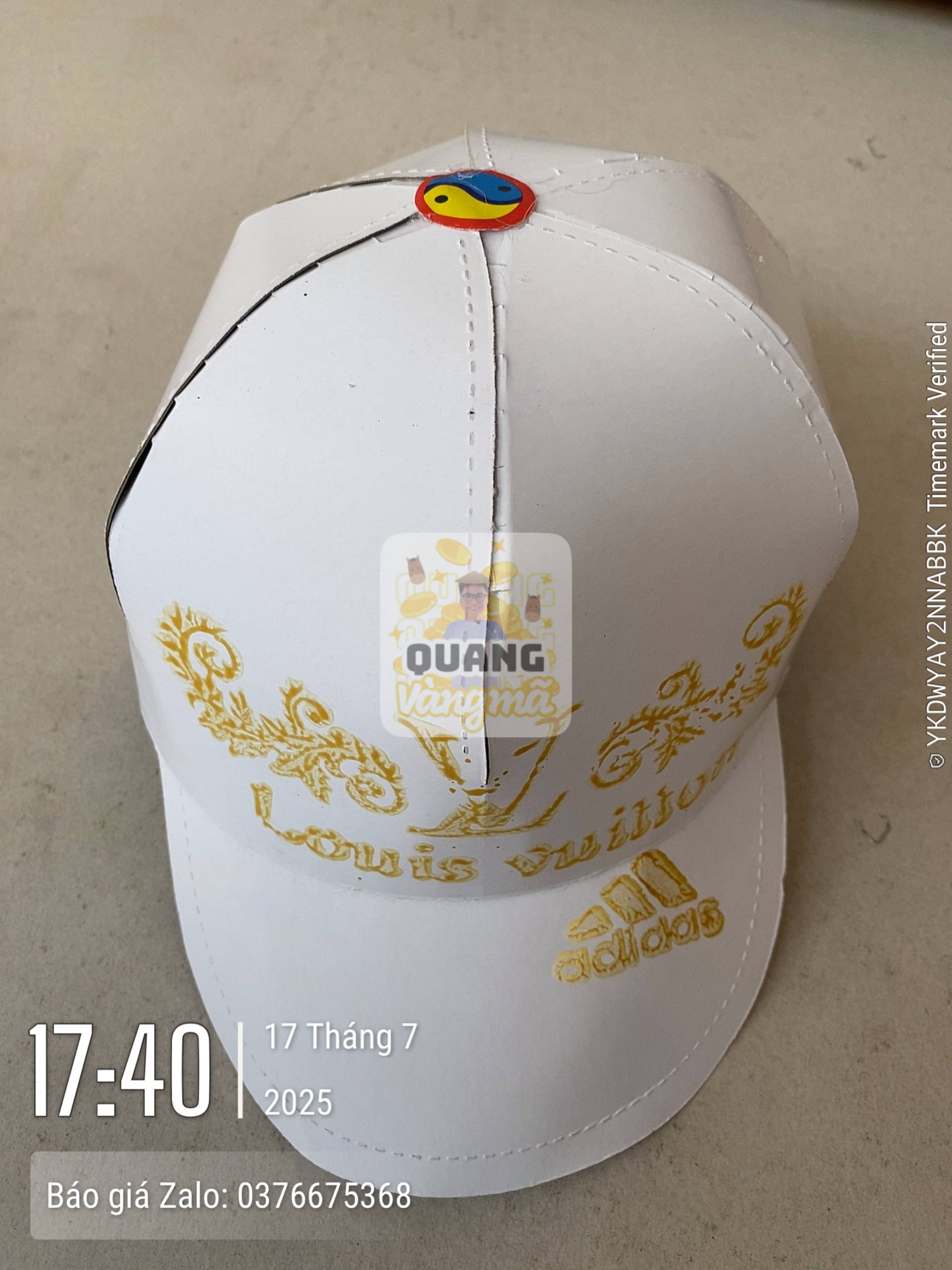 Mũ adidas màu