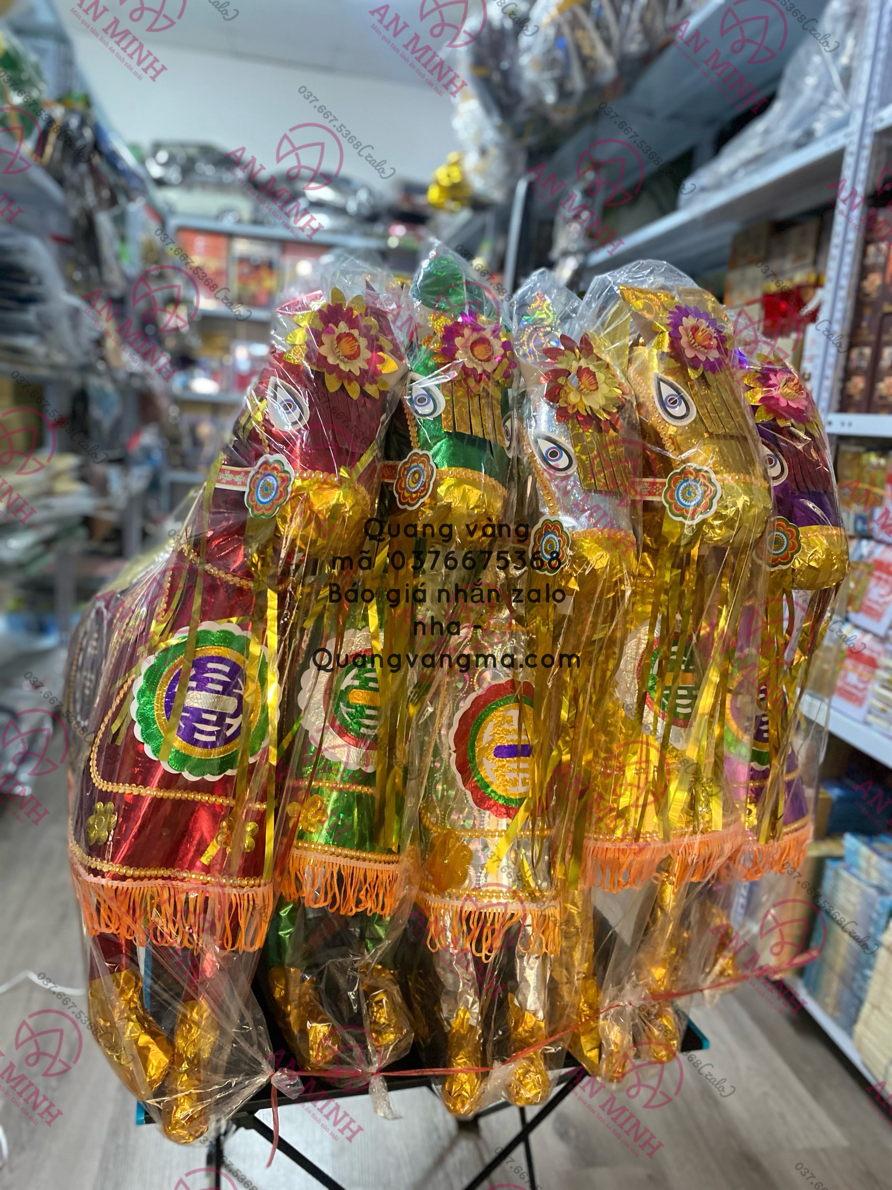 NGỰA ĐẸP ĐỦ MÀU