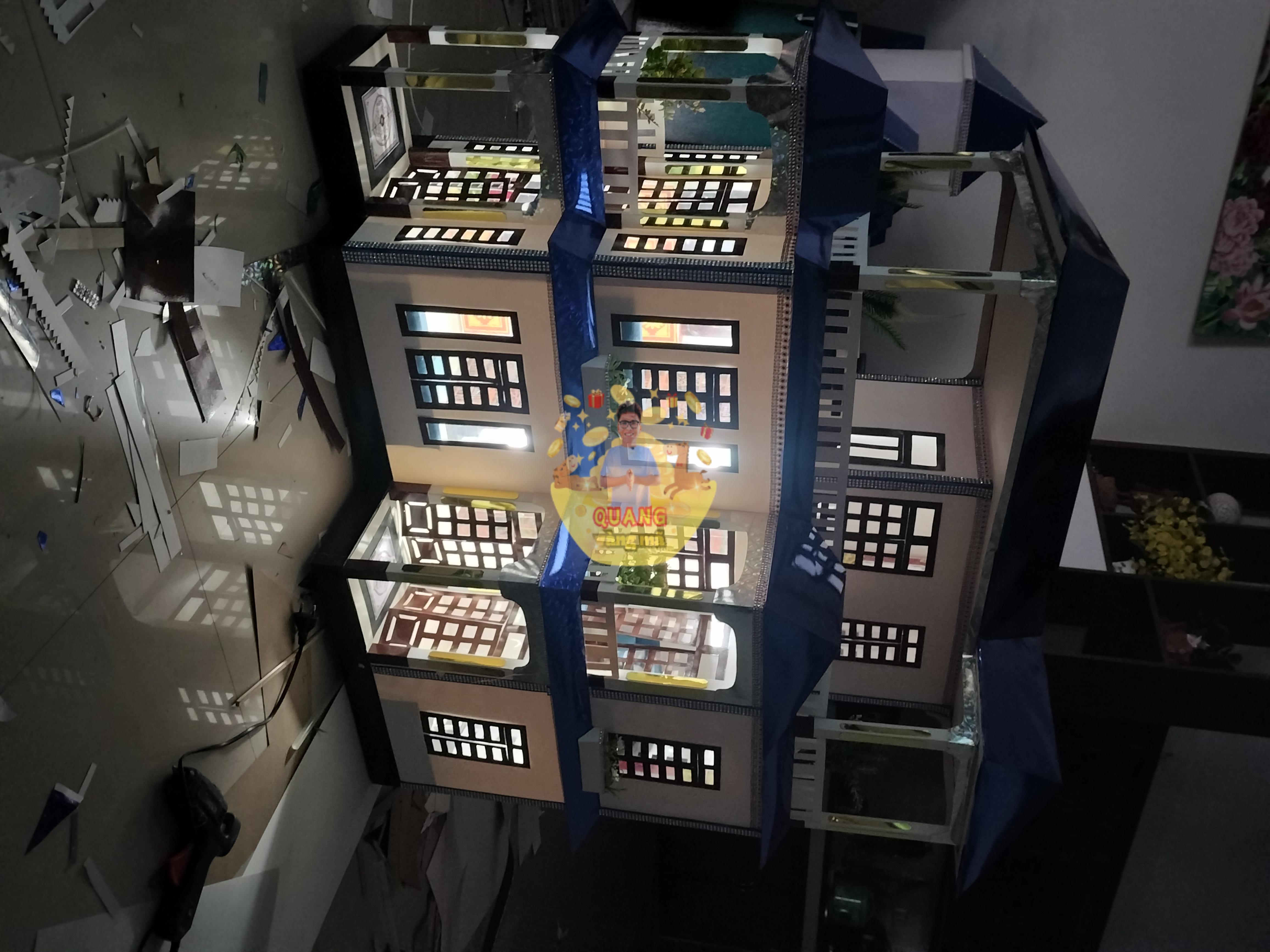 NHÀ 3 TẦNG 2 CỔNG SÂN RỘNG