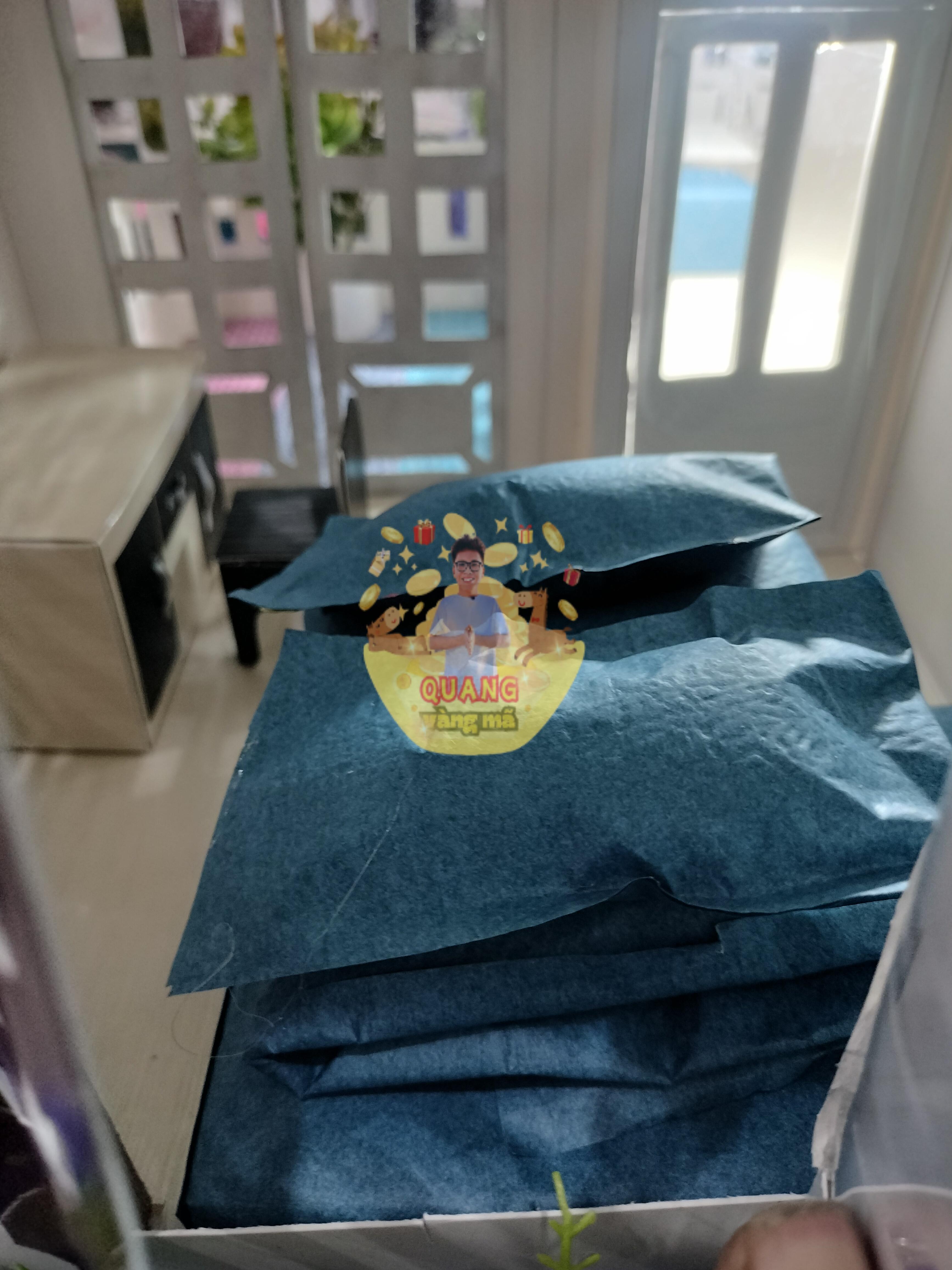 NHÀ 3 TẦNG 2 CỔNG SÂN RỘNG