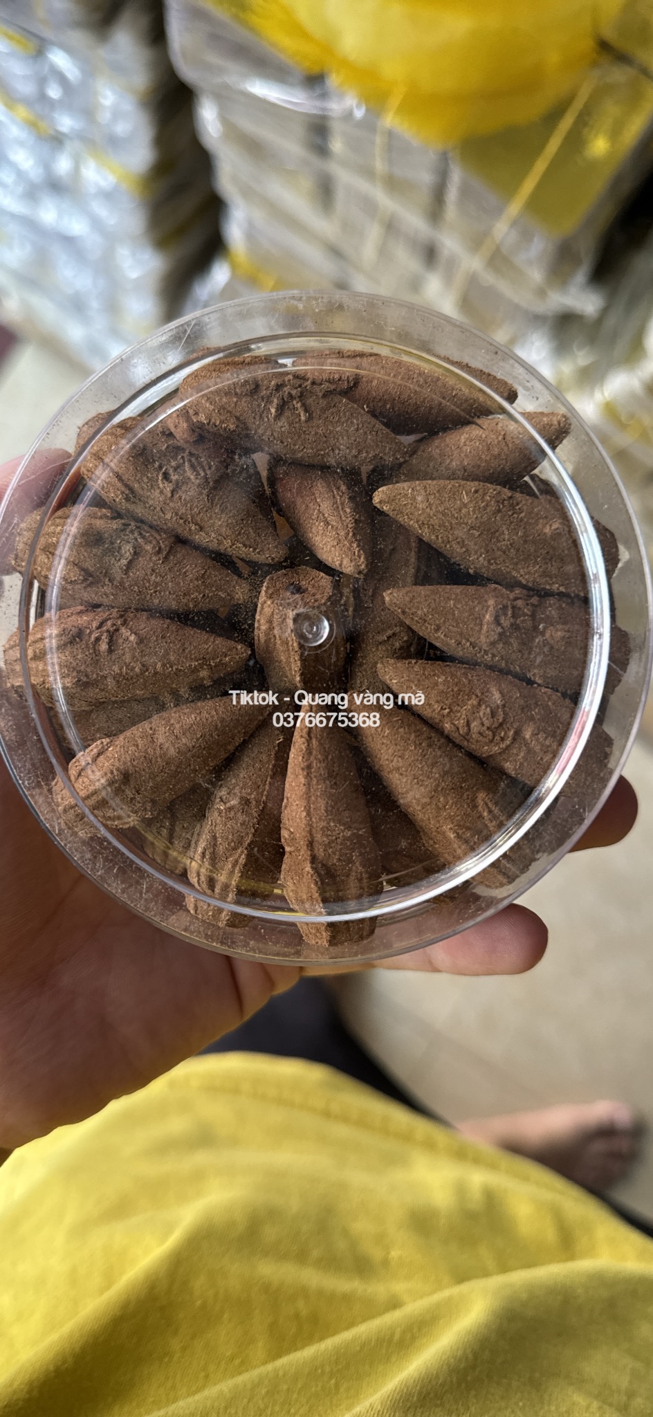 Nụ trầm