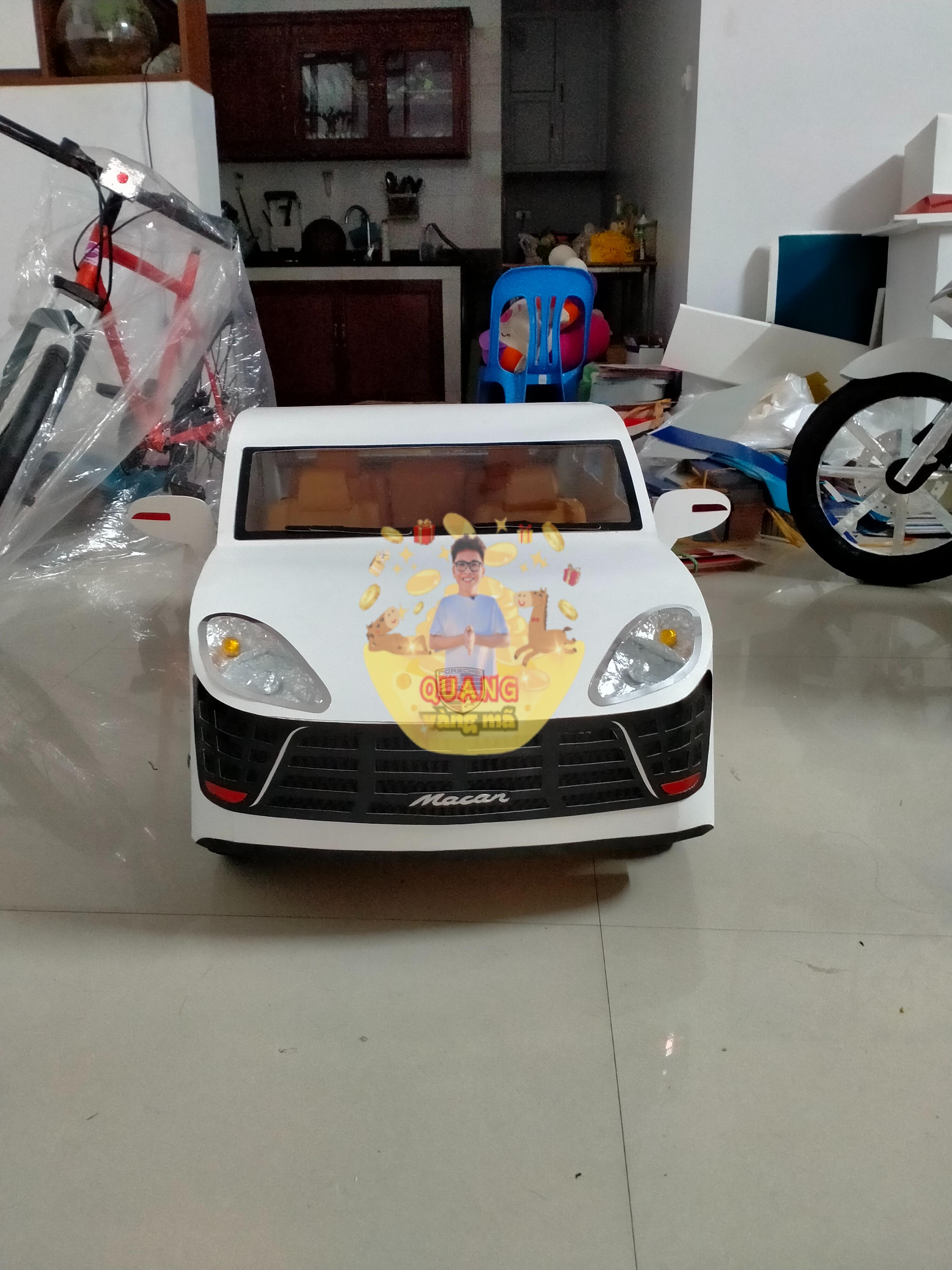 Ô TÔ MACAN TRẮNG
