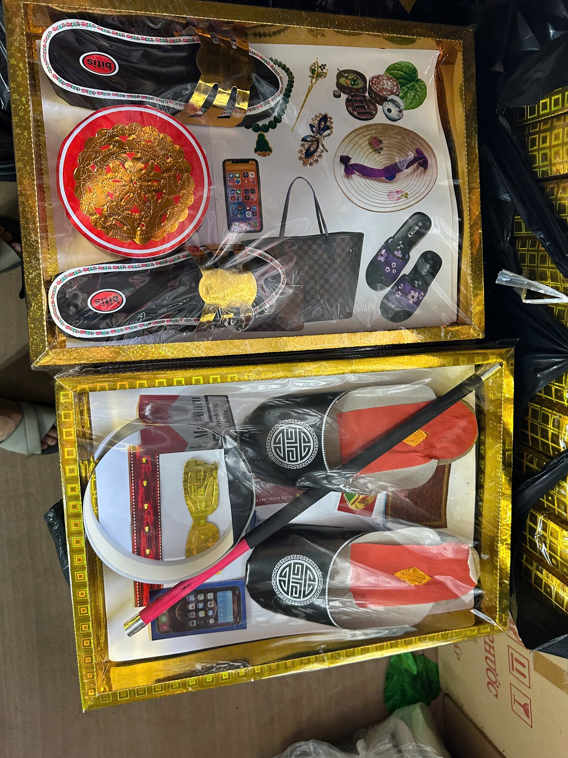 Ông tiền chủ bà tiền chủ hộp qvm15