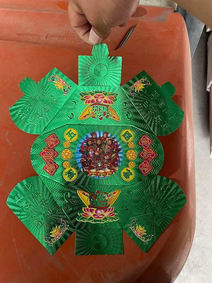 Phôi vàng thuyền ngũ sắc màu + Bé thành phẩm dài 9 x rộng 5 x cao 6cm + To thành phẩm : 16 x 8 x cao 9cm