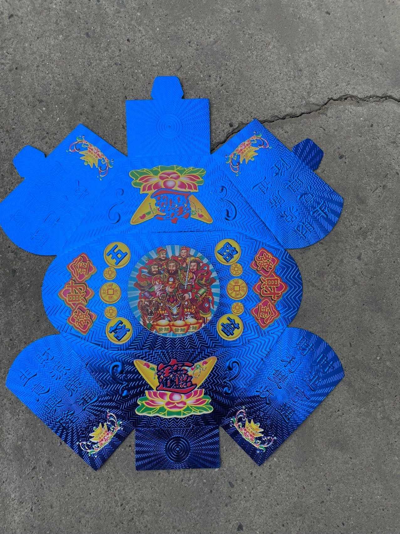 Phôi vàng thuyền ngũ sắc màu + Bé thành phẩm dài 9 x rộng 5 x cao 6cm + To thành phẩm : 16 x 8 x cao 9cm