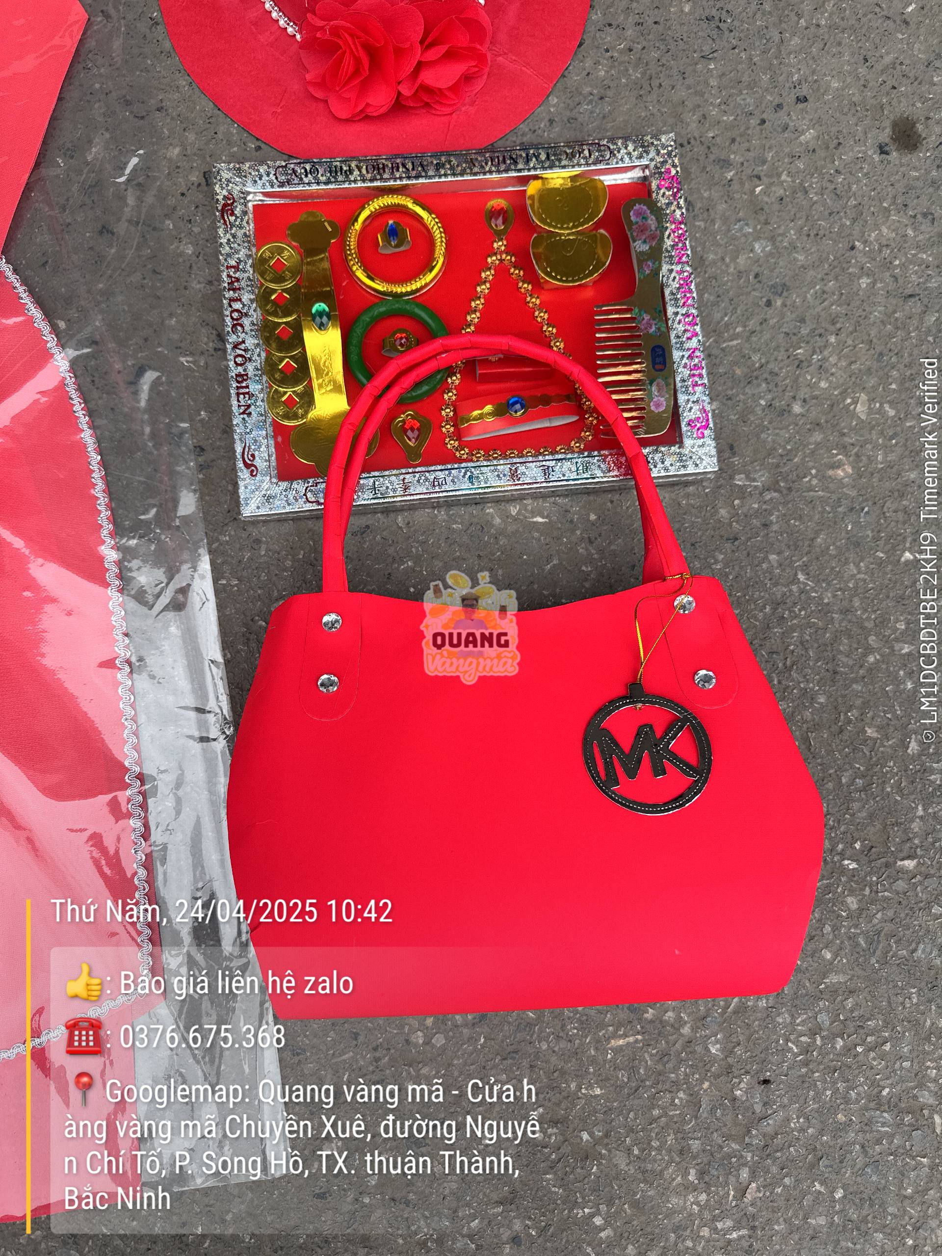 Set nữ đỏ