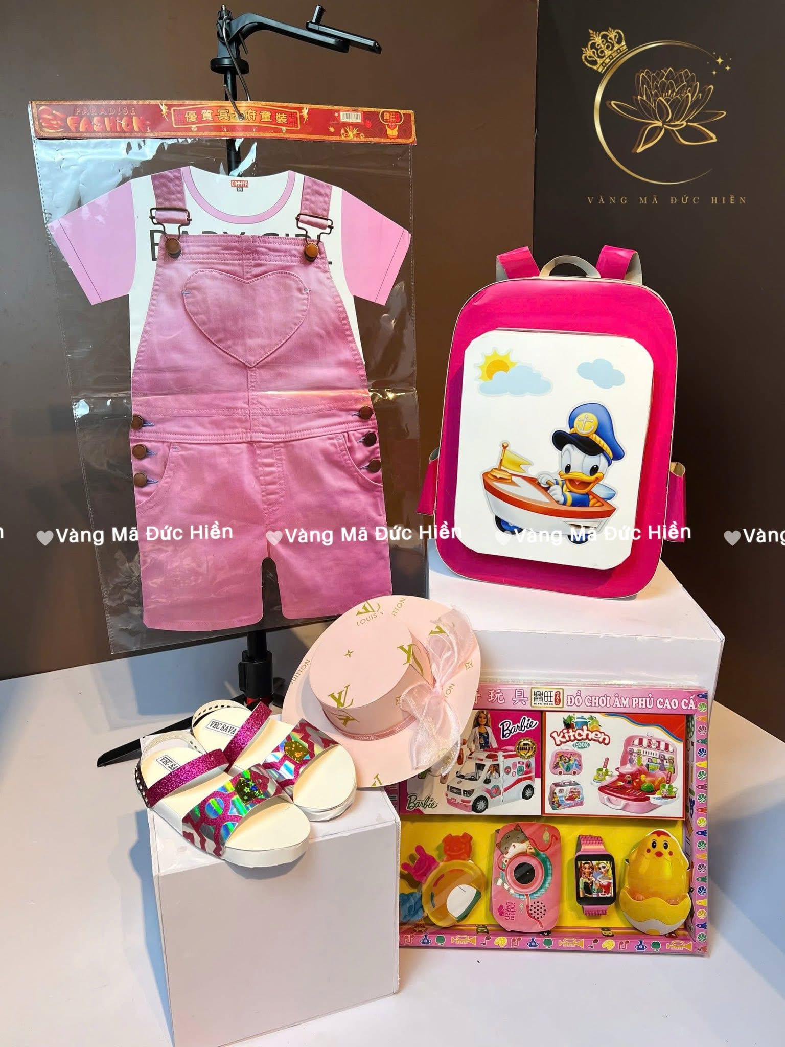 Set nữ hông đi học