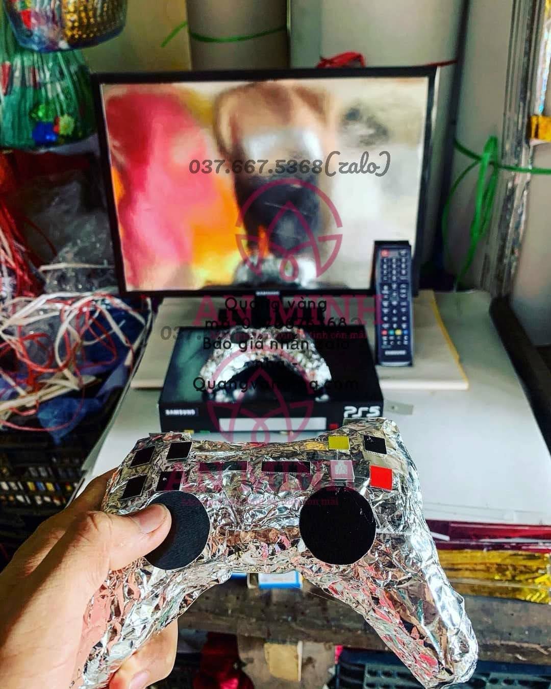TAY CẦM CHƠI GAME