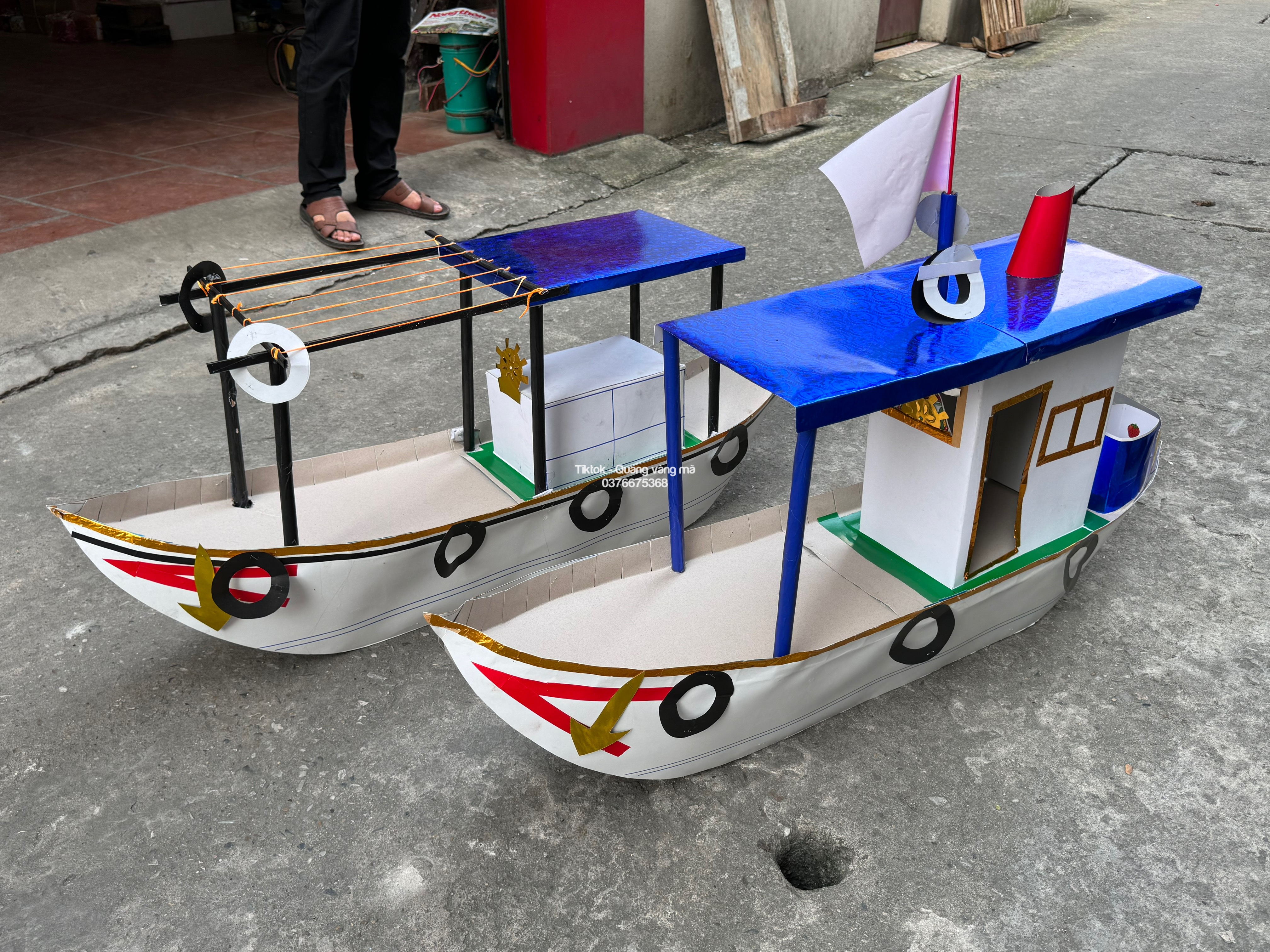 Thuyền thu hoạch cá thuyền kéo cá