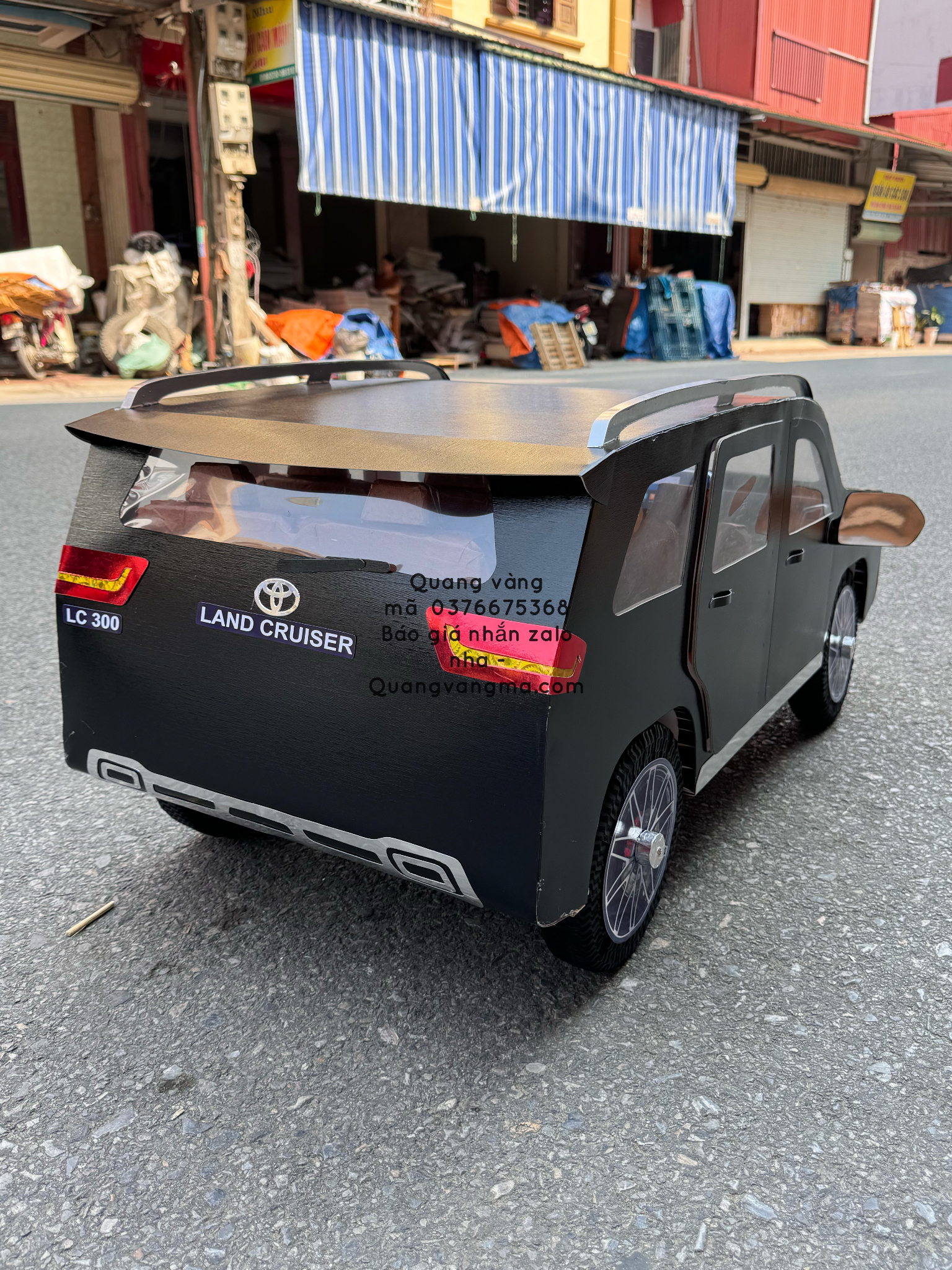 Toyota LAND CRUISER 300 2025