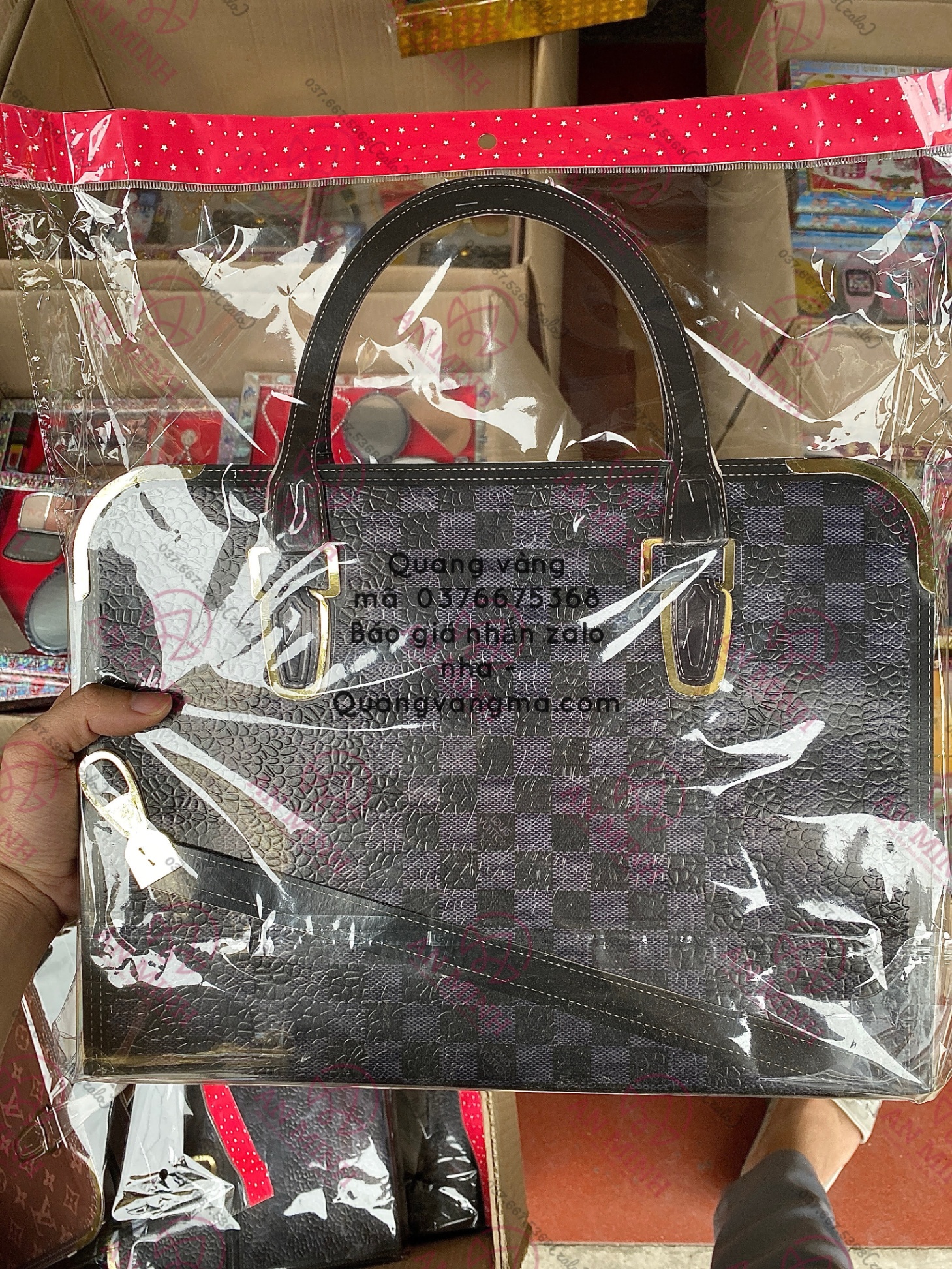 Túi xách nam sịn LV