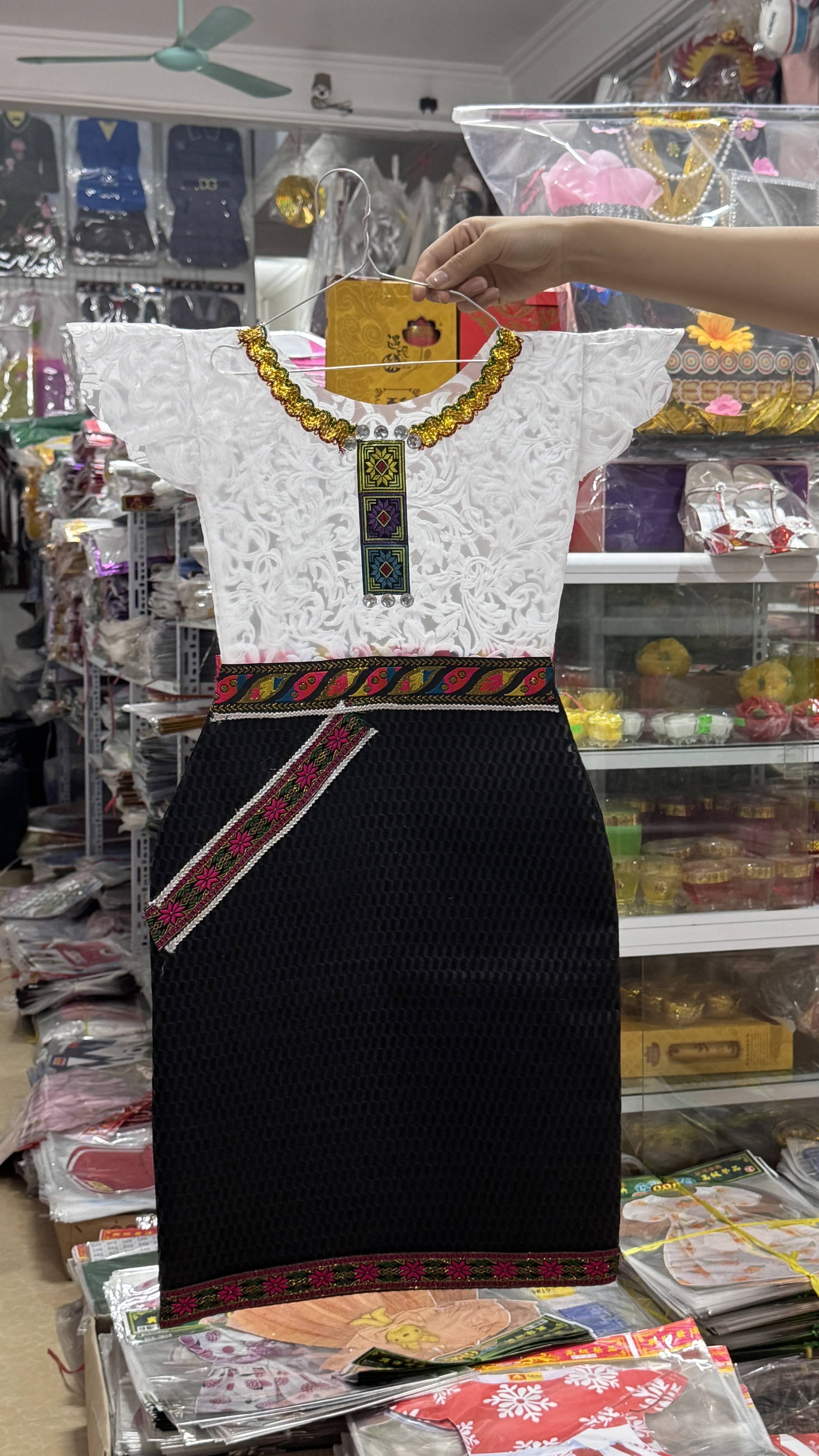 VÁY DÂN TỘC