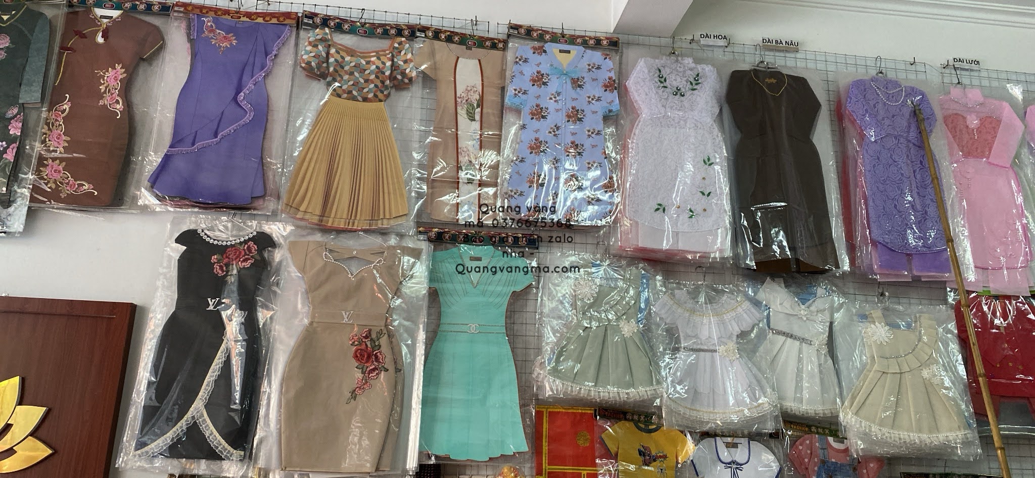 VÁY MÓC TREO SỊN