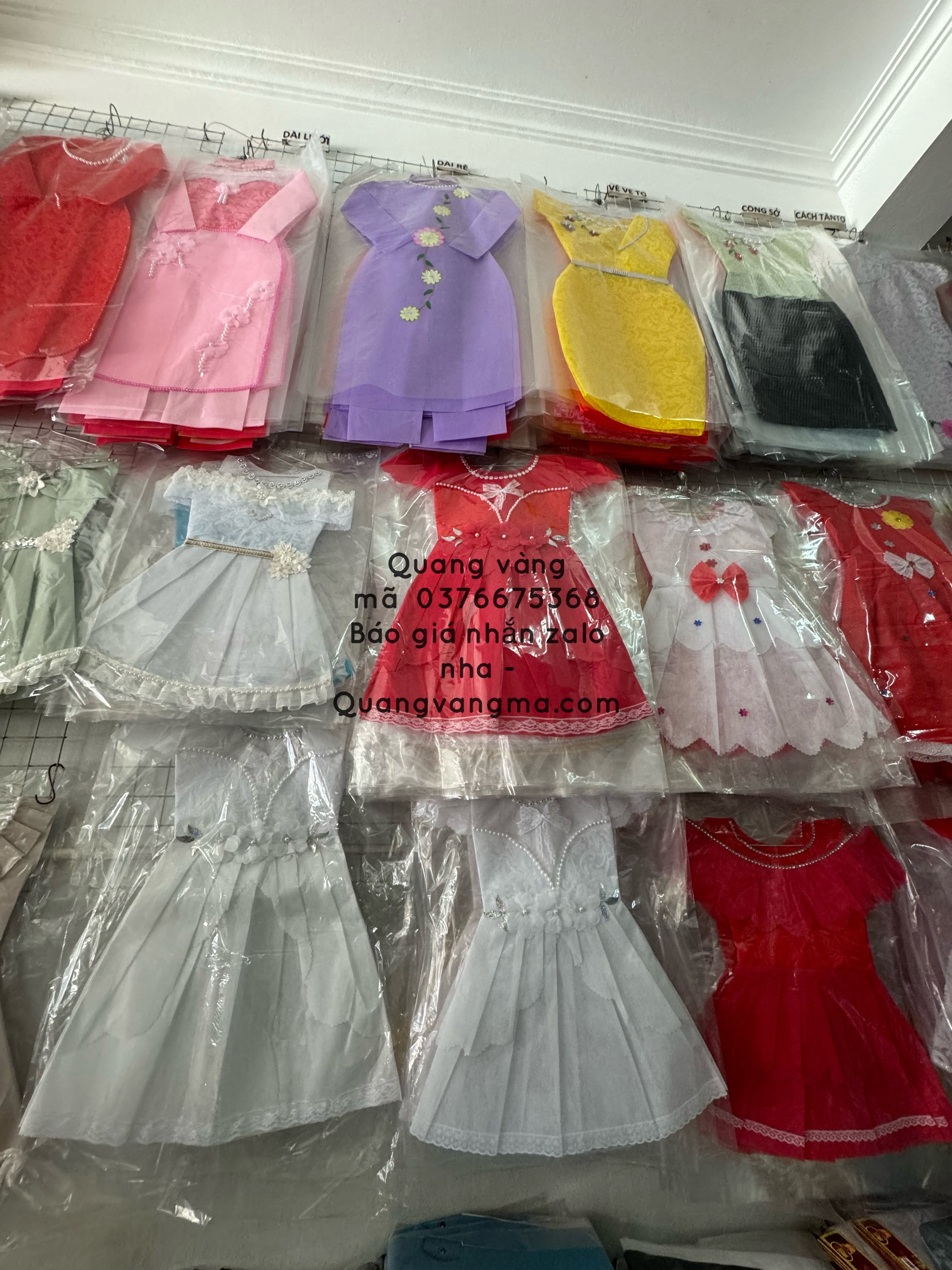 VÁY MÓC TREO SỊN