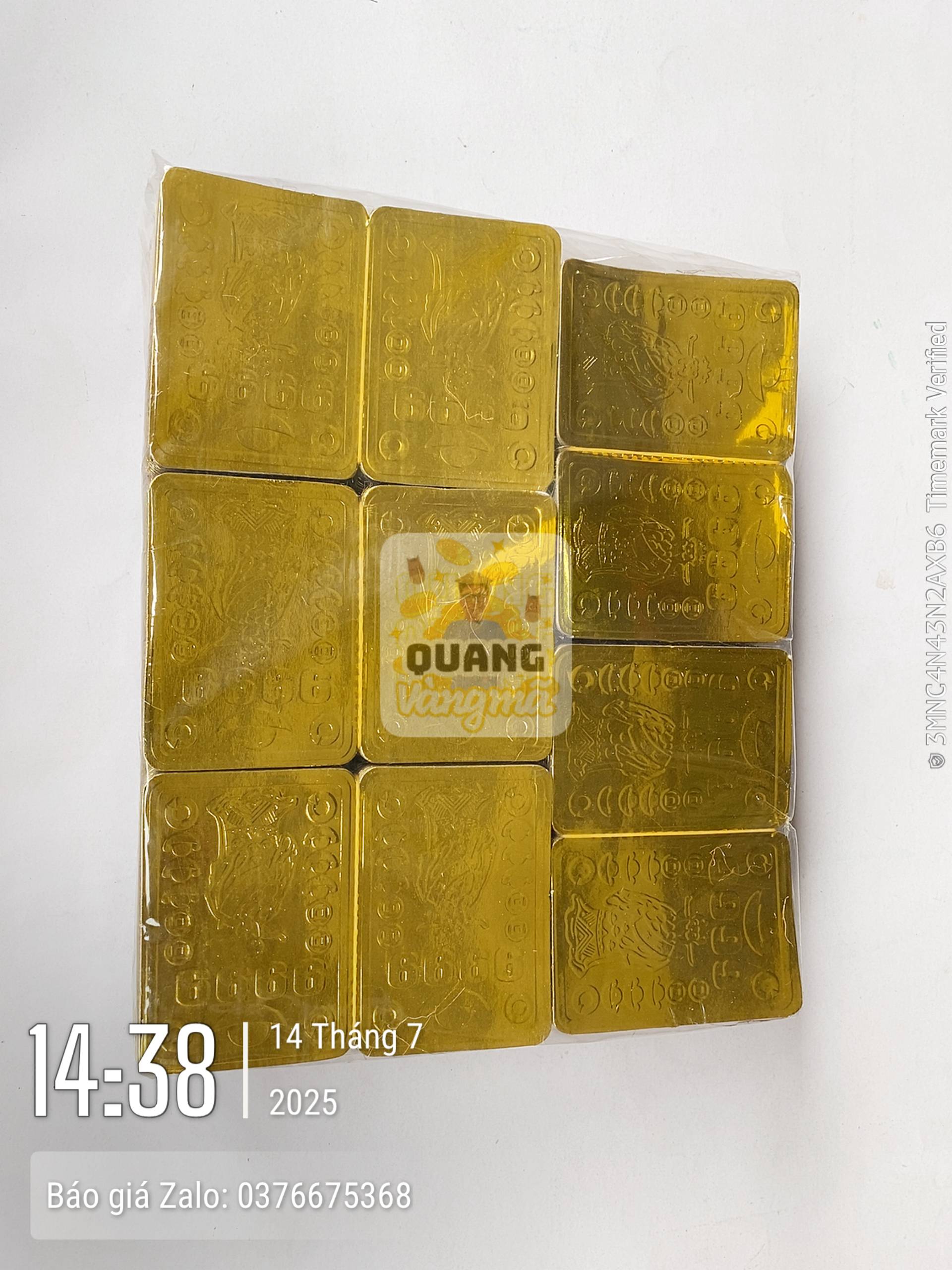 Vàng tổng hợp