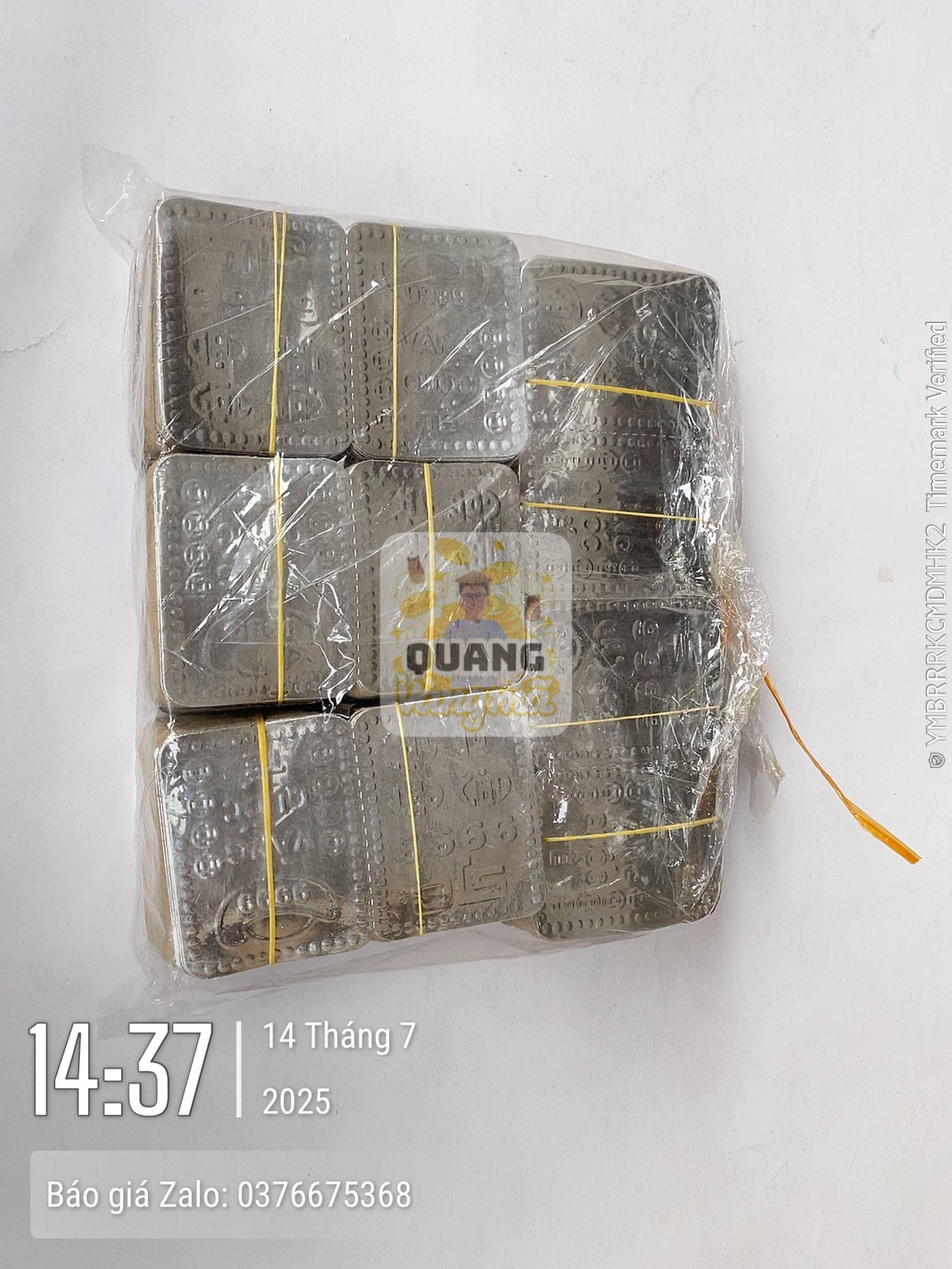 Vàng tổng hợp