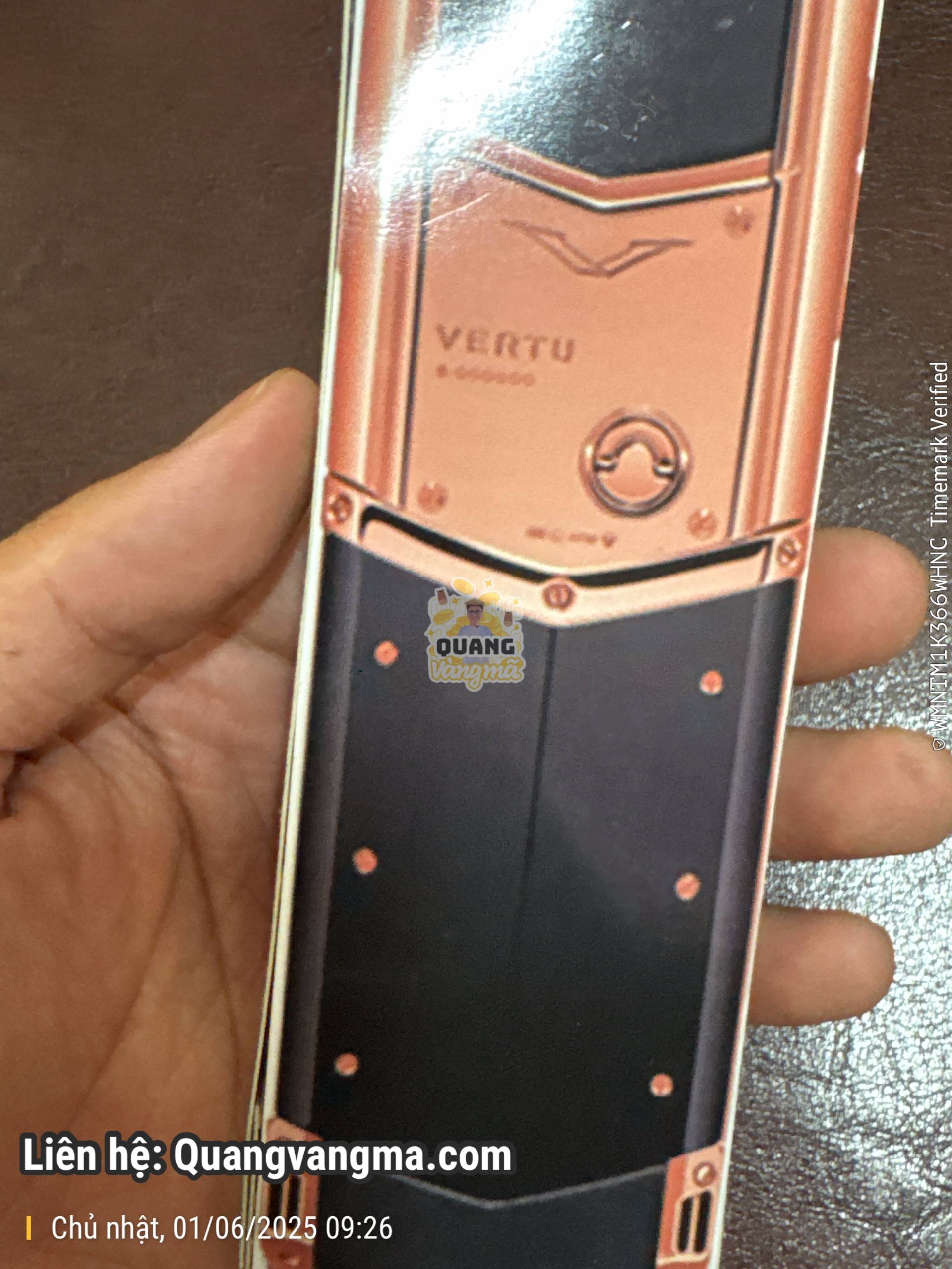Vertu vàng hồng