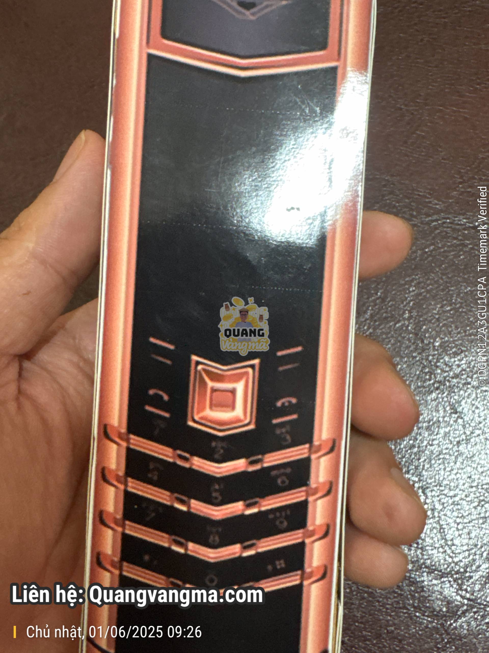 Vertu vàng hồng