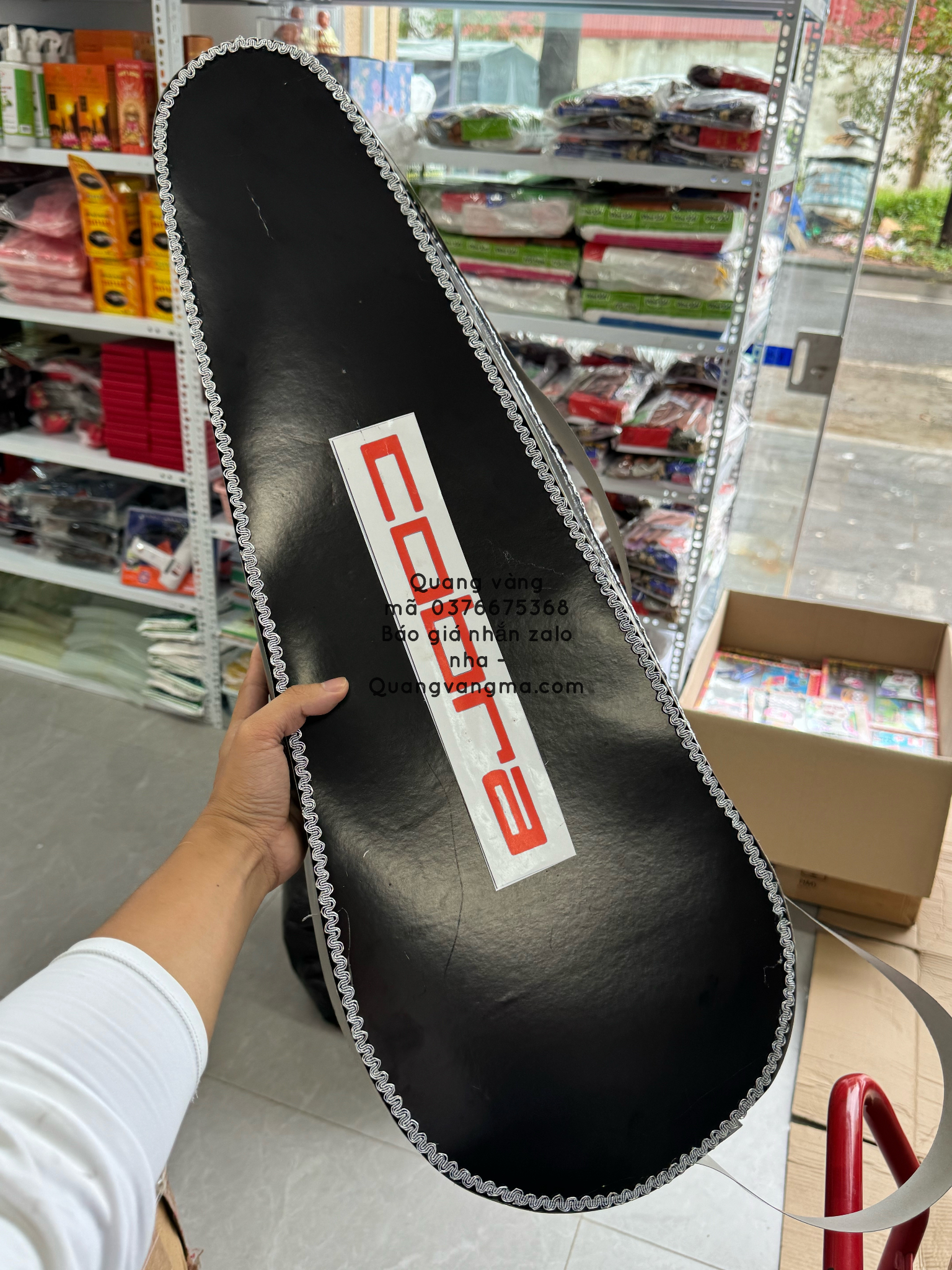 Vợt cầu lông sịn có túi đựng