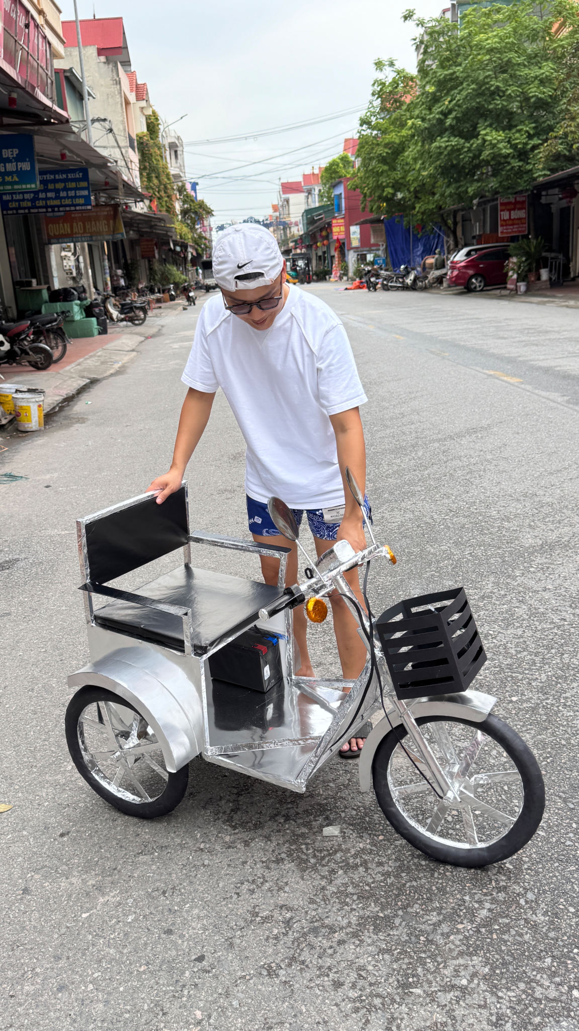 Xe 3 bánh khuyết tật