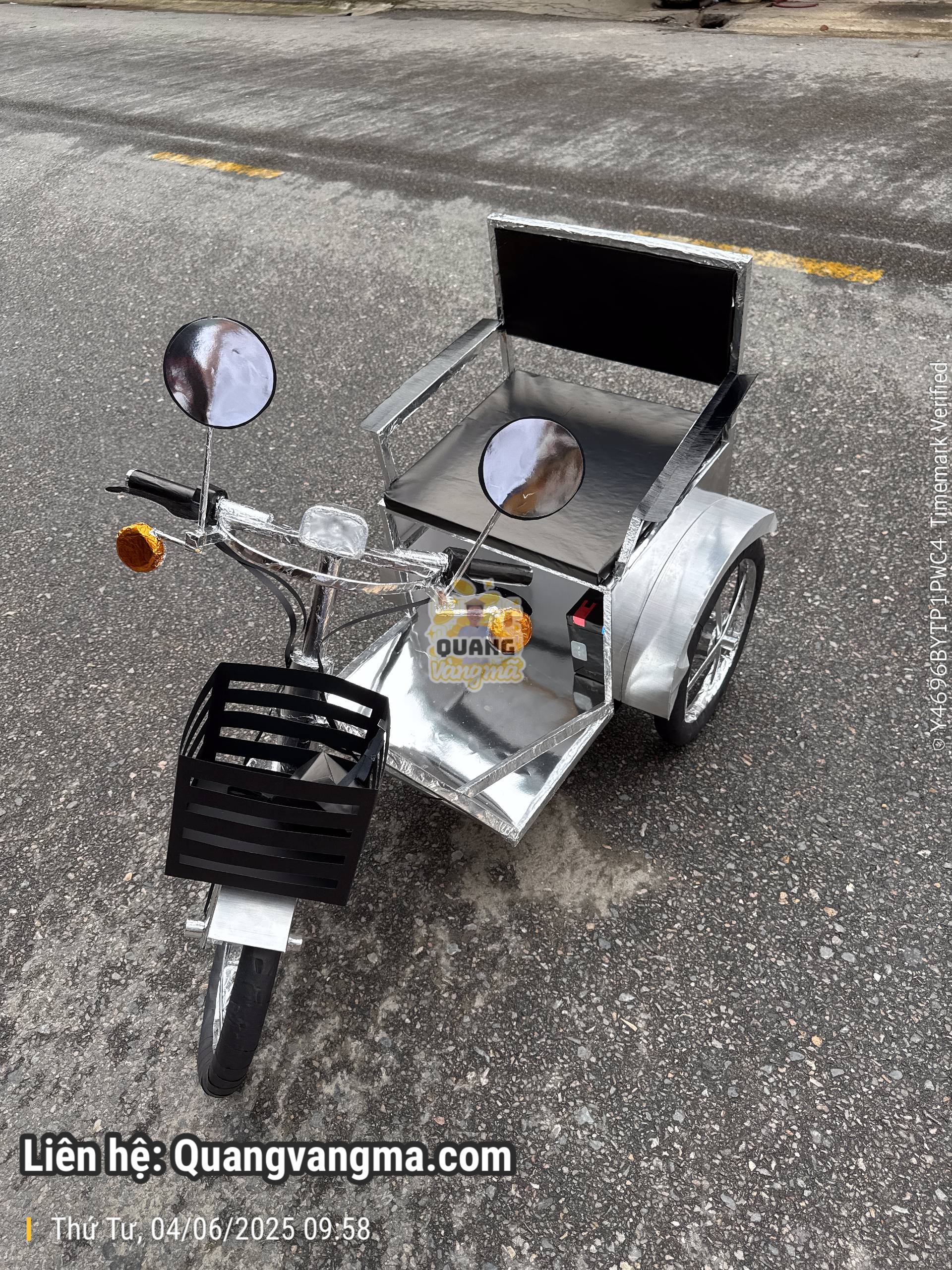 Xe 3 bánh khuyết tật