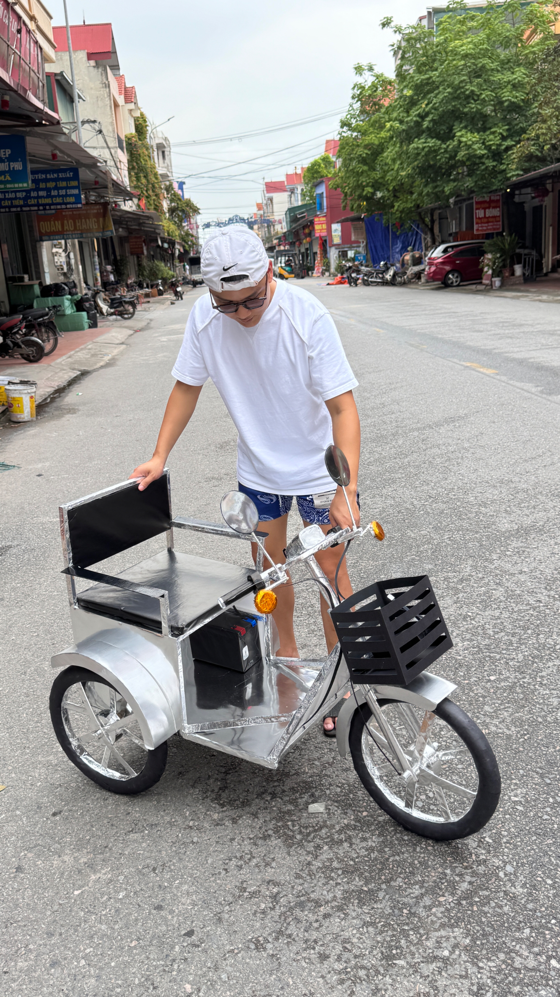 Xe 3 bánh khuyết tật