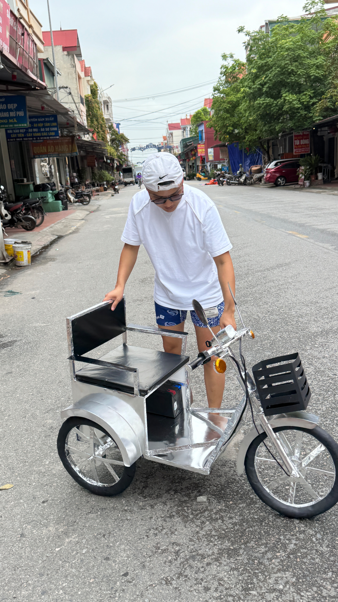 Xe 3 bánh khuyết tật