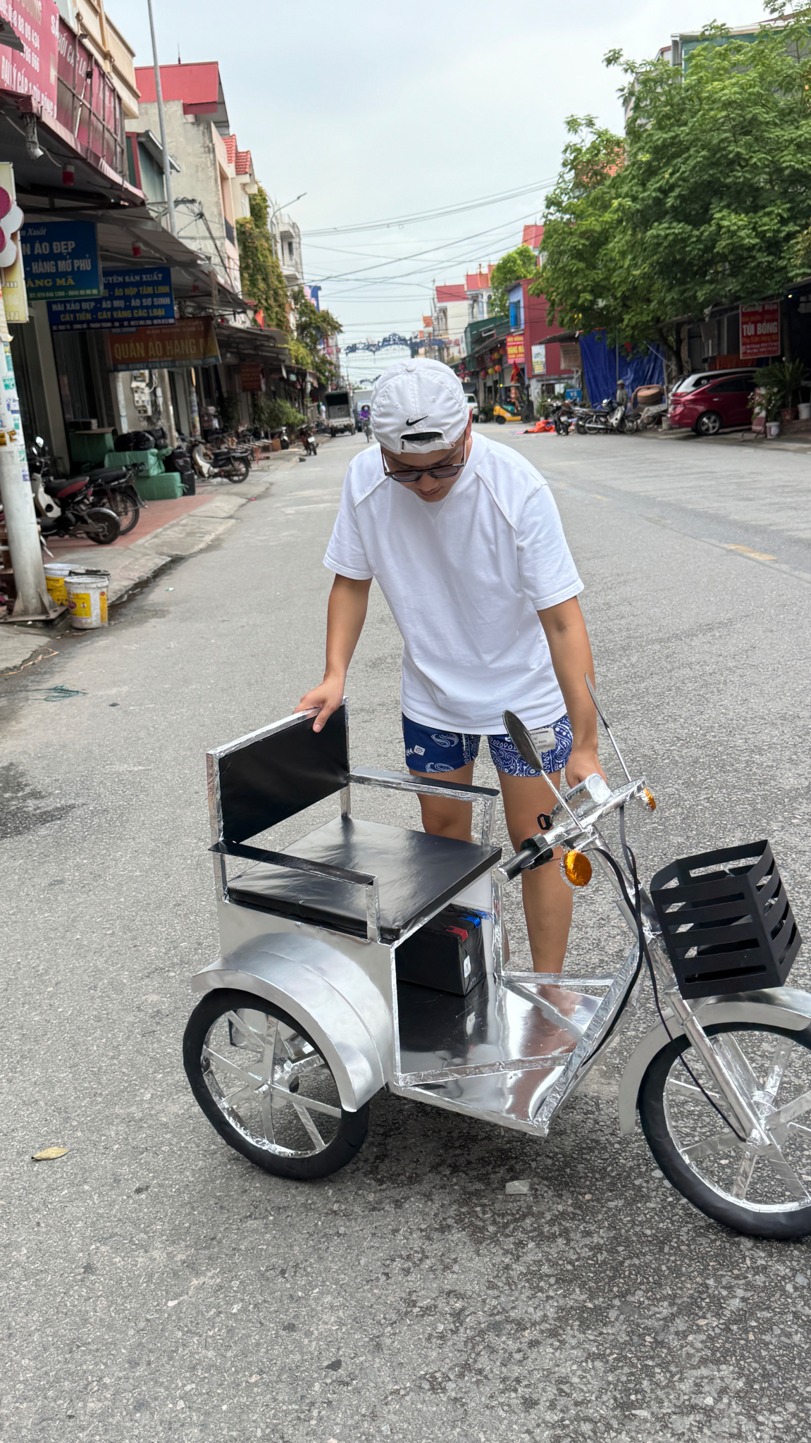 Xe 3 bánh khuyết tật