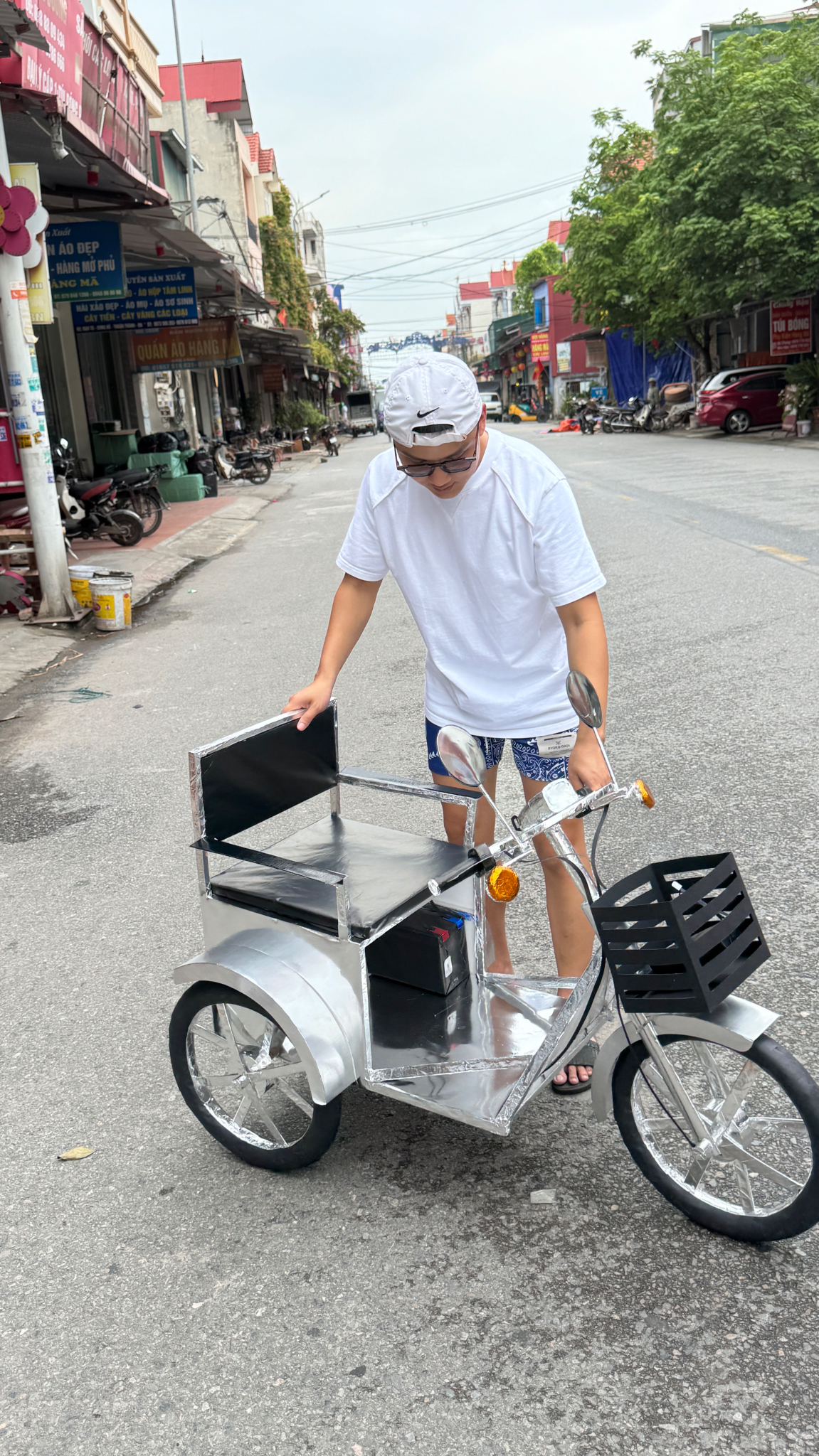 Xe 3 bánh khuyết tật