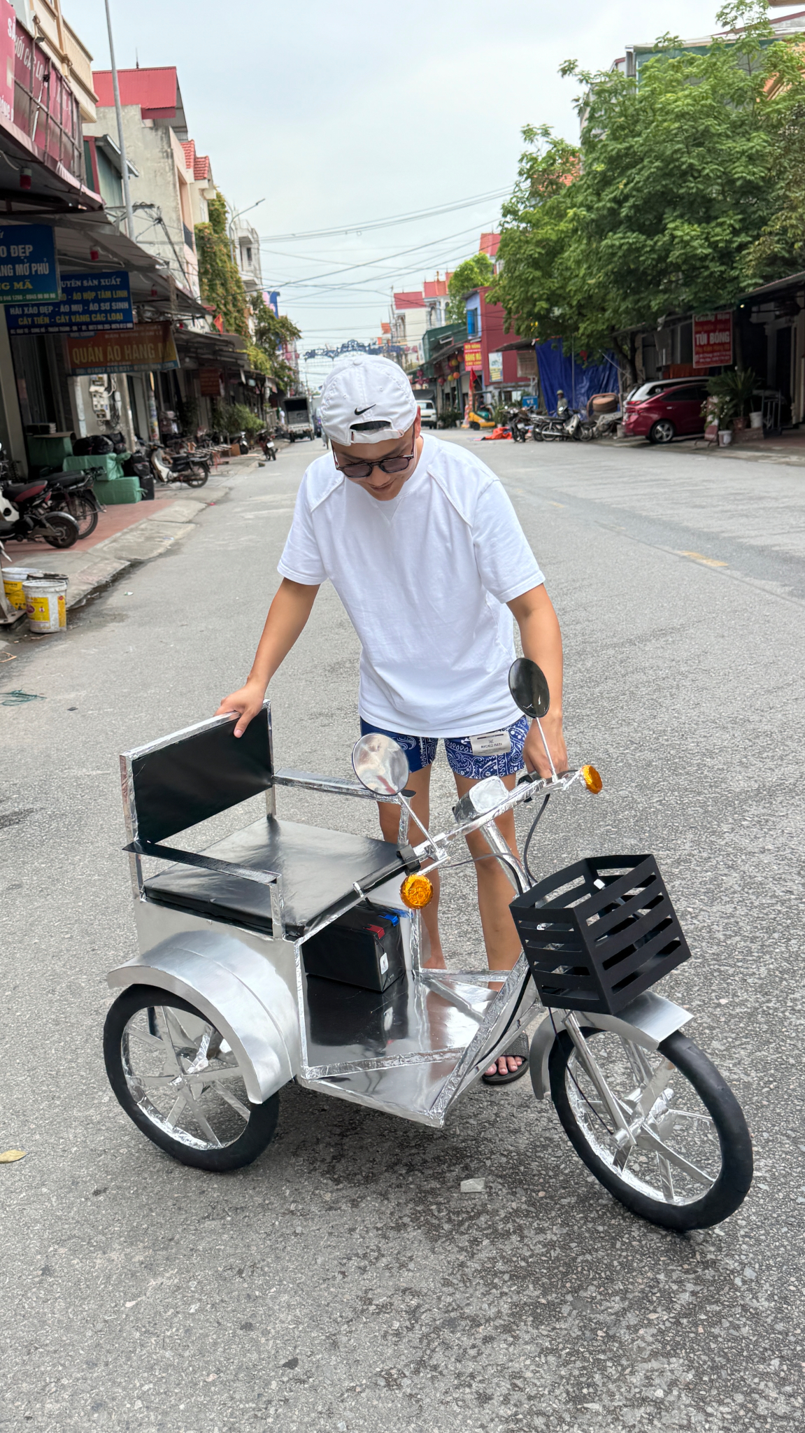 Xe 3 bánh khuyết tật