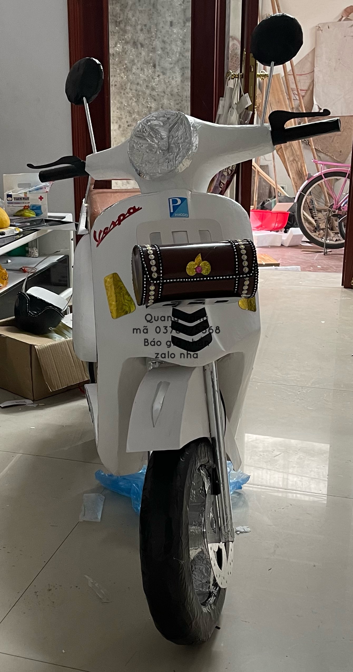 Xe ba bánh điện màu đen xanh